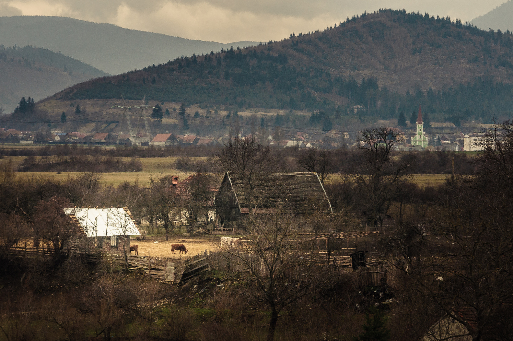AF Zoom-Nikkor 35-105mm f/3.5-4.5 sample photo. Mioritic landscape photography