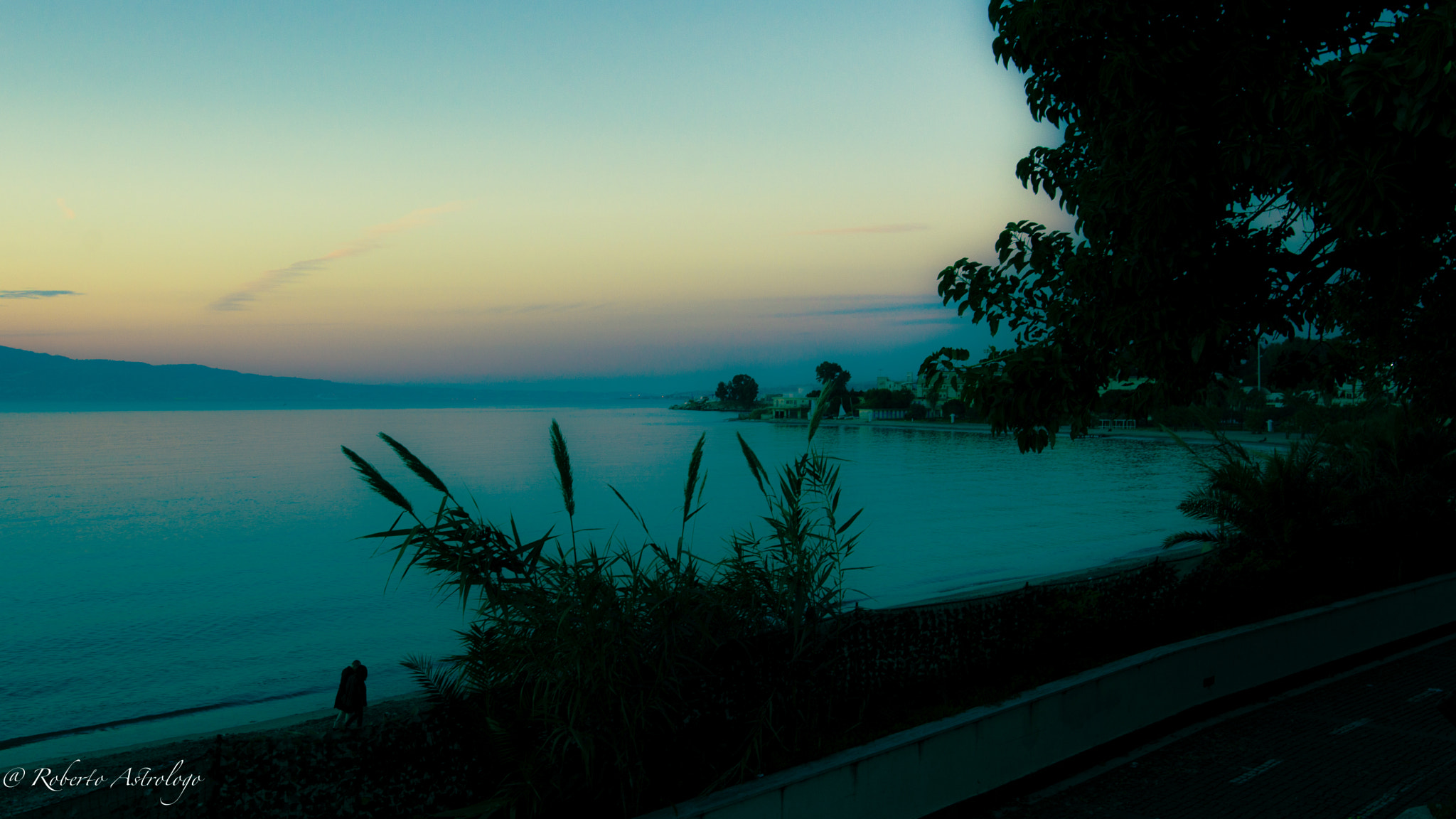 Nikon D7100 + Nikon AF-S Nikkor 20mm F1.8G ED sample photo. Blue hour photography