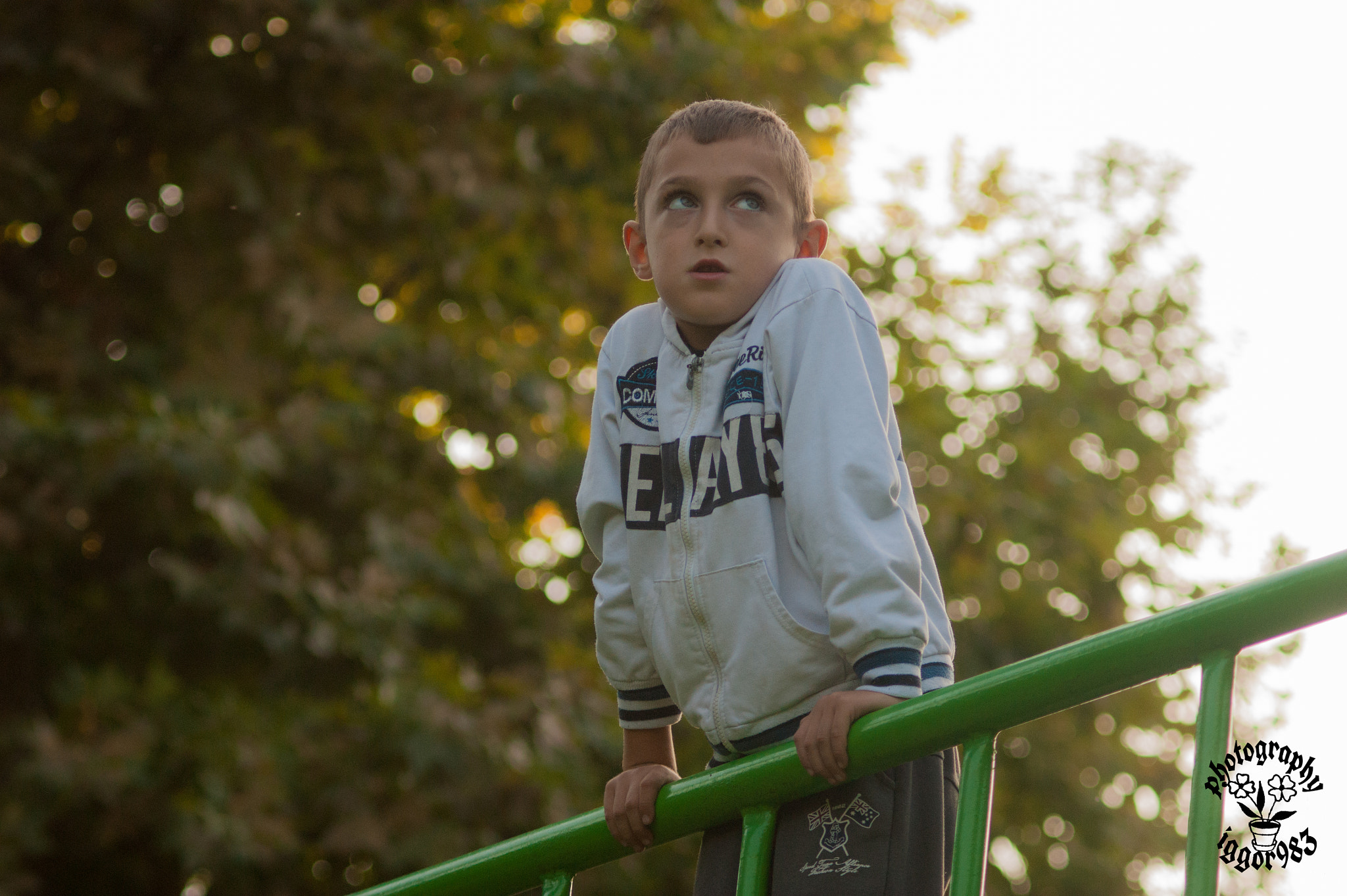 Minolta AF 70-210mm F4 Macro sample photo. My daughter and son photography