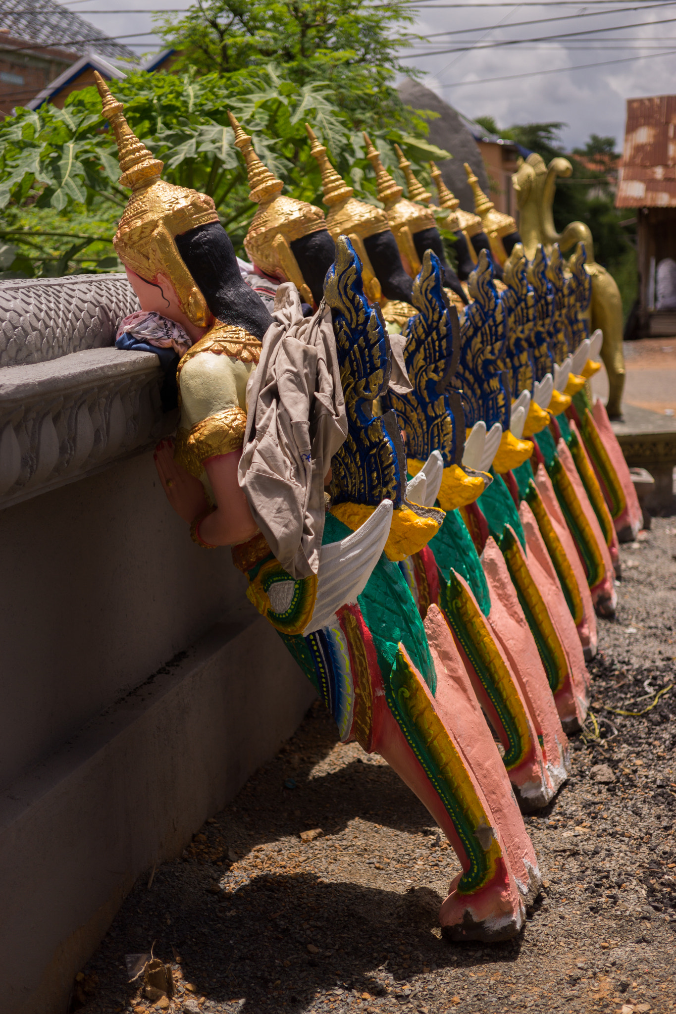 E 32mm F1.8 sample photo. Punished escultures photography