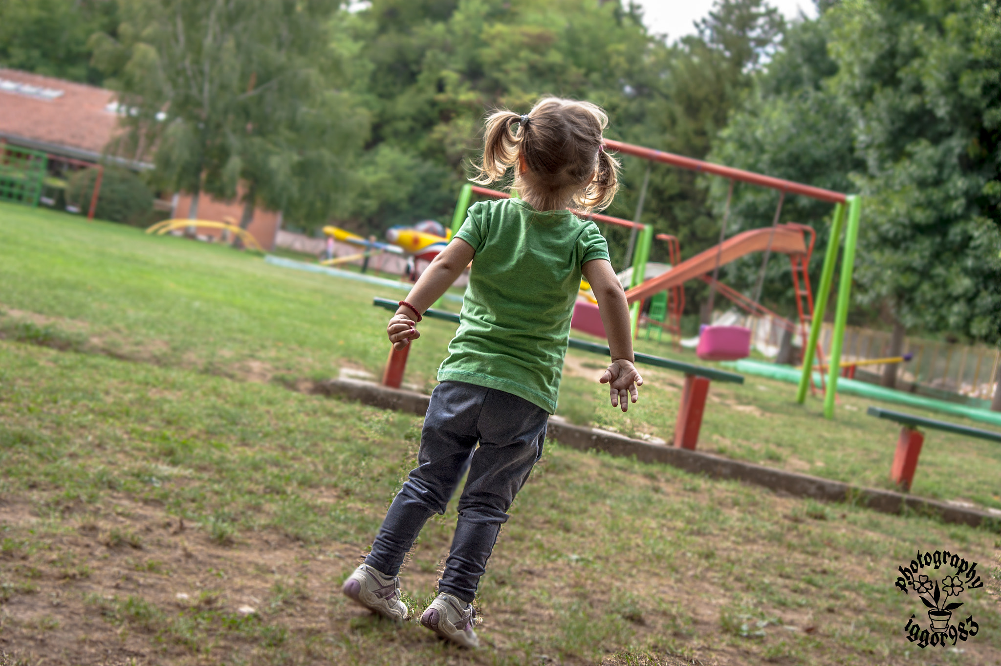 Sony Alpha DSLR-A380 + 35-70mm F4 sample photo. My daughter and son photography