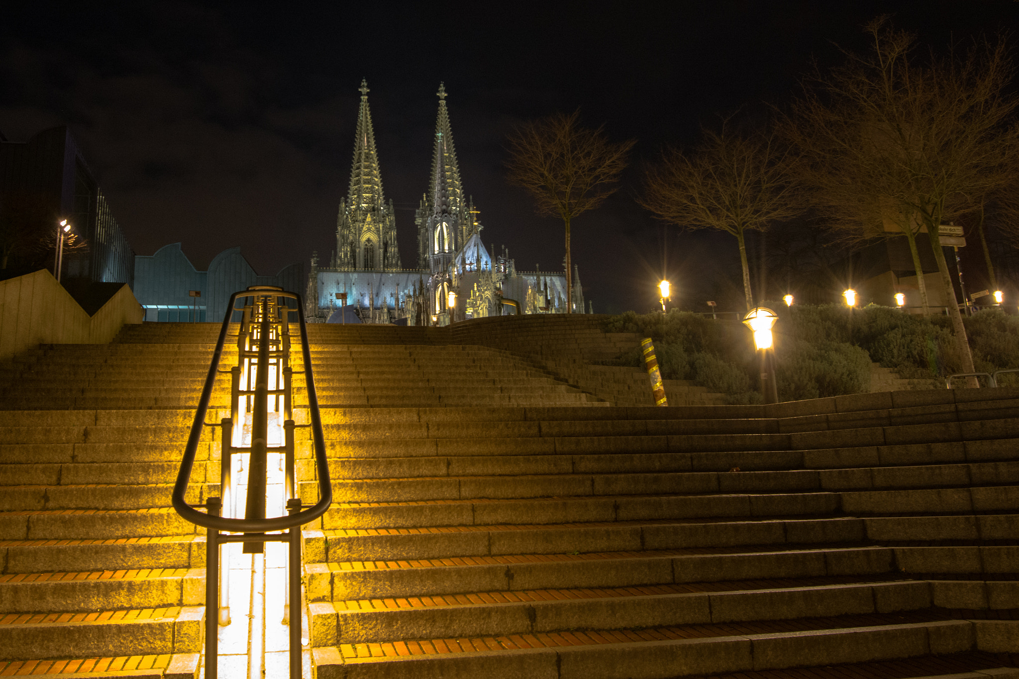Nikon AF-S Nikkor 16-35mm F4G ED VR sample photo. Cologne photography