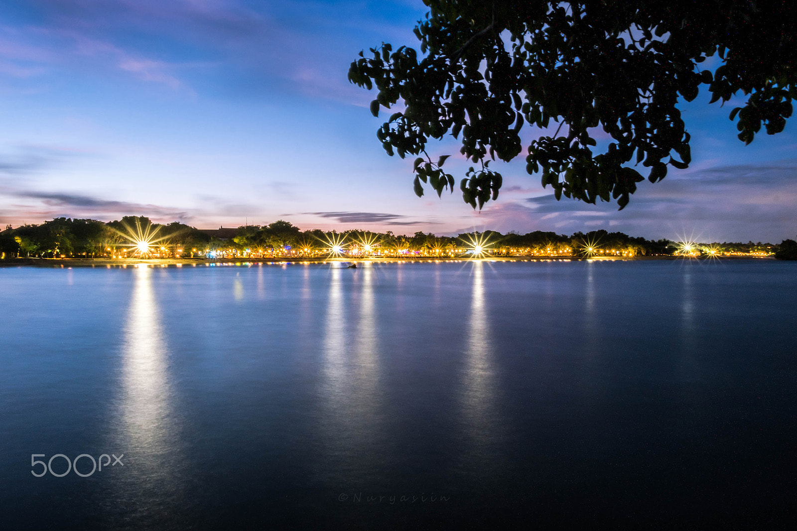 Fujifilm X-Pro1 + Fujifilm XC 16-50mm F3.5-5.6 OIS II sample photo. Dusk at beach club photography
