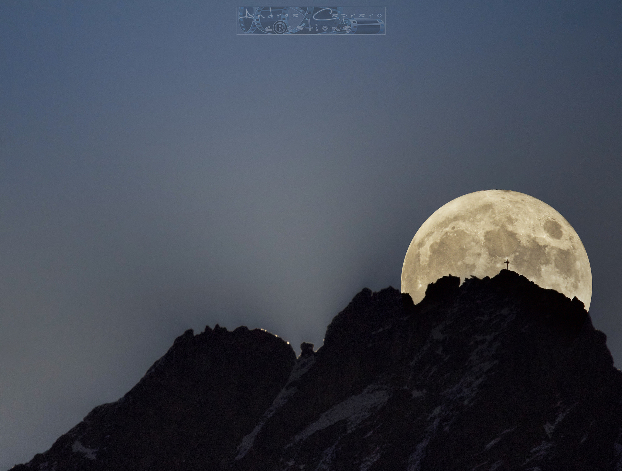 Sigma 150-600mm F5-6.3 DG OS HSM | C sample photo. Moon in concert. 27/10/2015 photography
