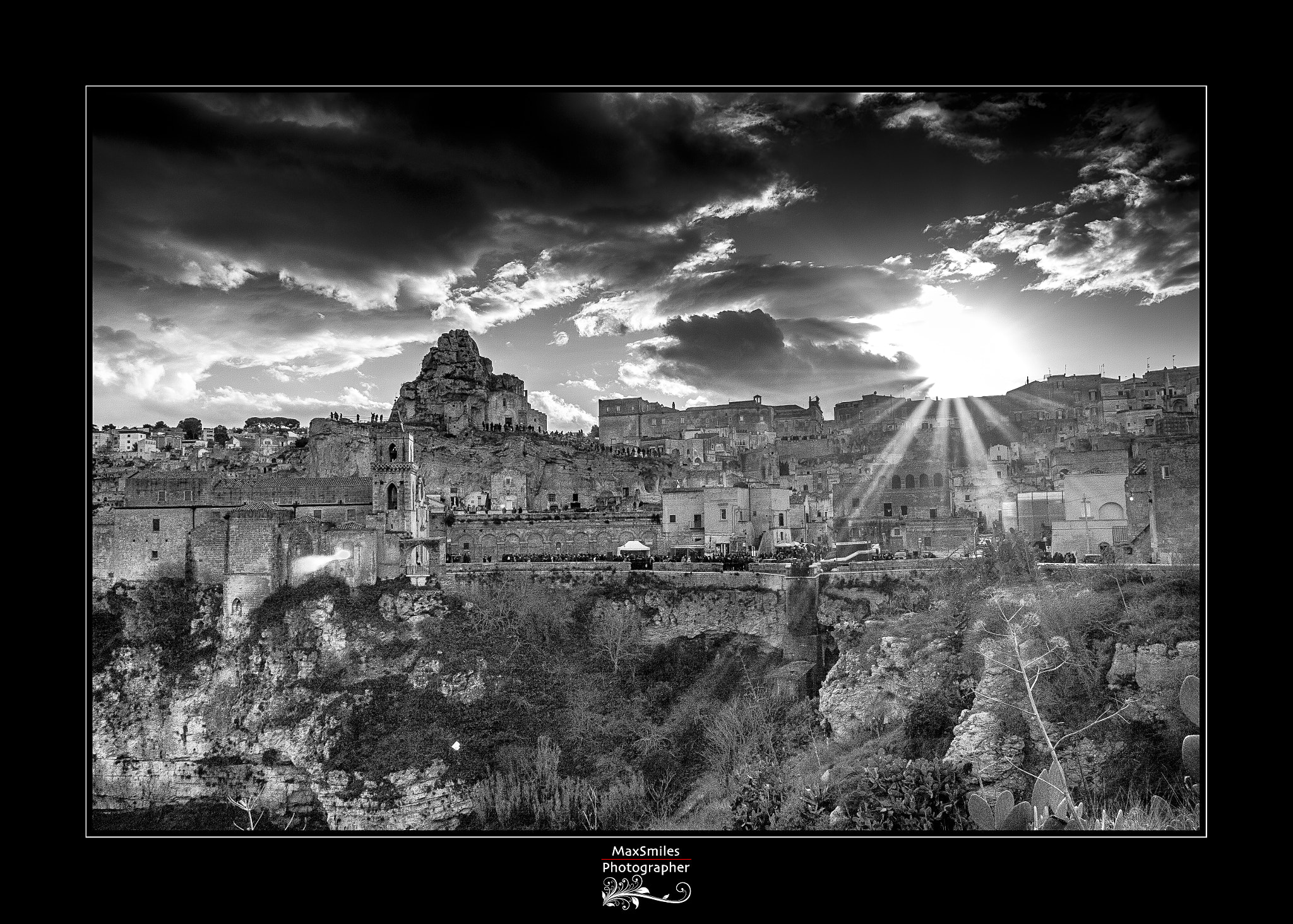 Canon EOS 450D (EOS Rebel XSi / EOS Kiss X2) + Canon EF 17-40mm F4L USM sample photo. Matera 01 photography