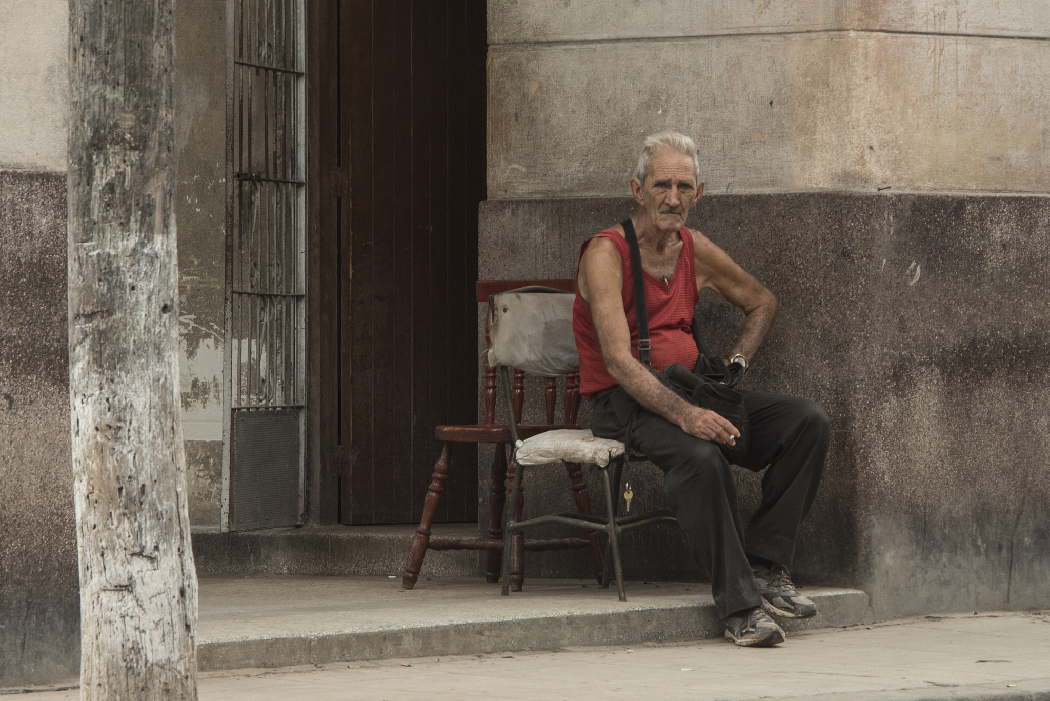 Nikon D750 + Sigma 28-200mm F3.5-5.6 Compact Aspherical Hyperzoom Macro sample photo. Old cuba old cuban photography