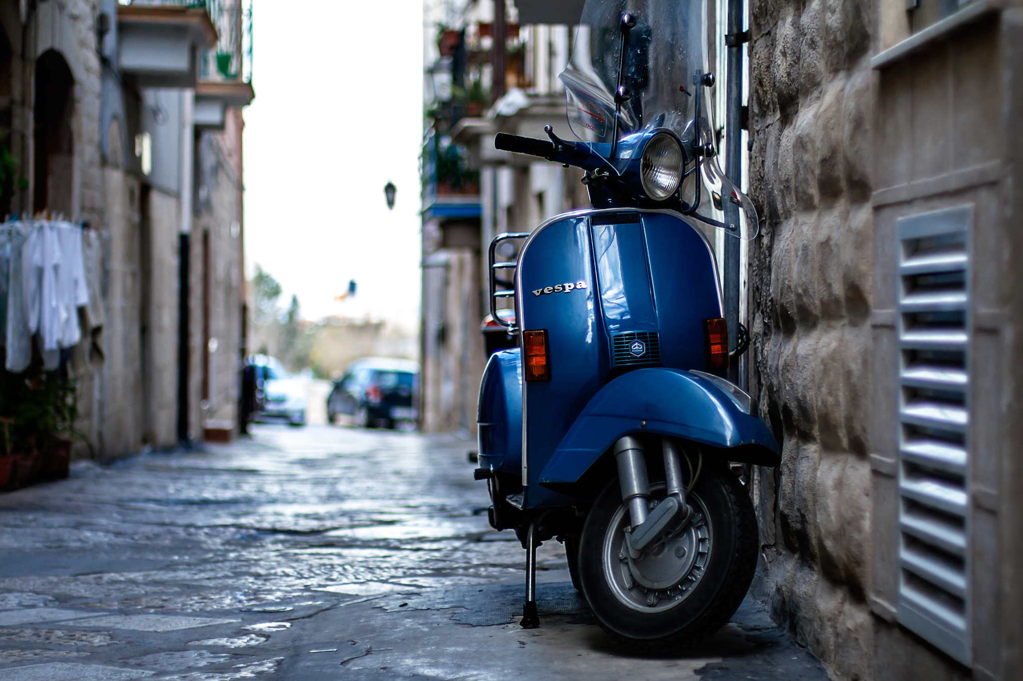 Canon EOS 30D + Canon EF 50mm F1.4 USM sample photo. Vespa photography