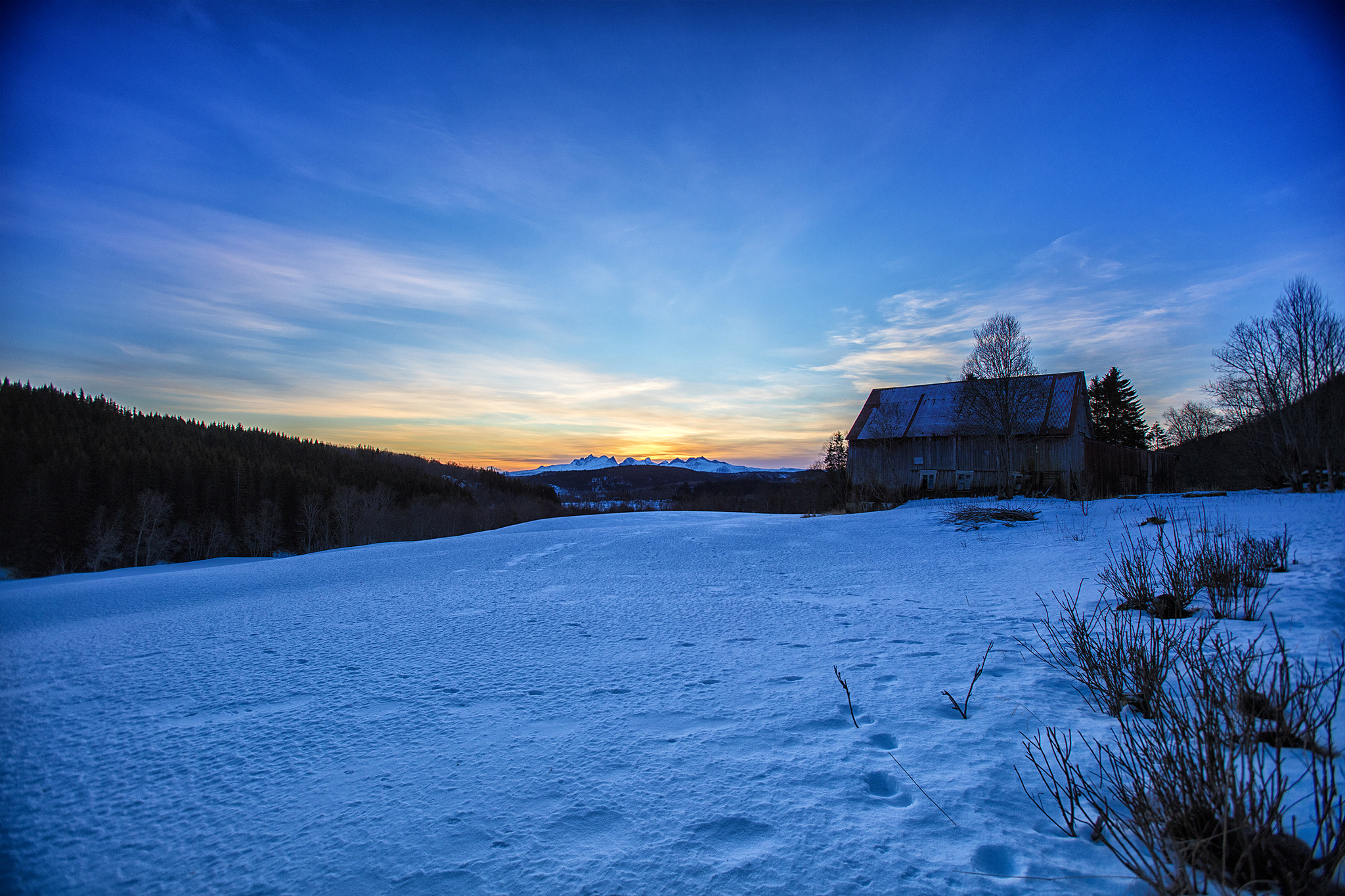 Canon EOS 5DS + Canon EF 16-35mm F2.8L USM sample photo. Løpsfjellet photography