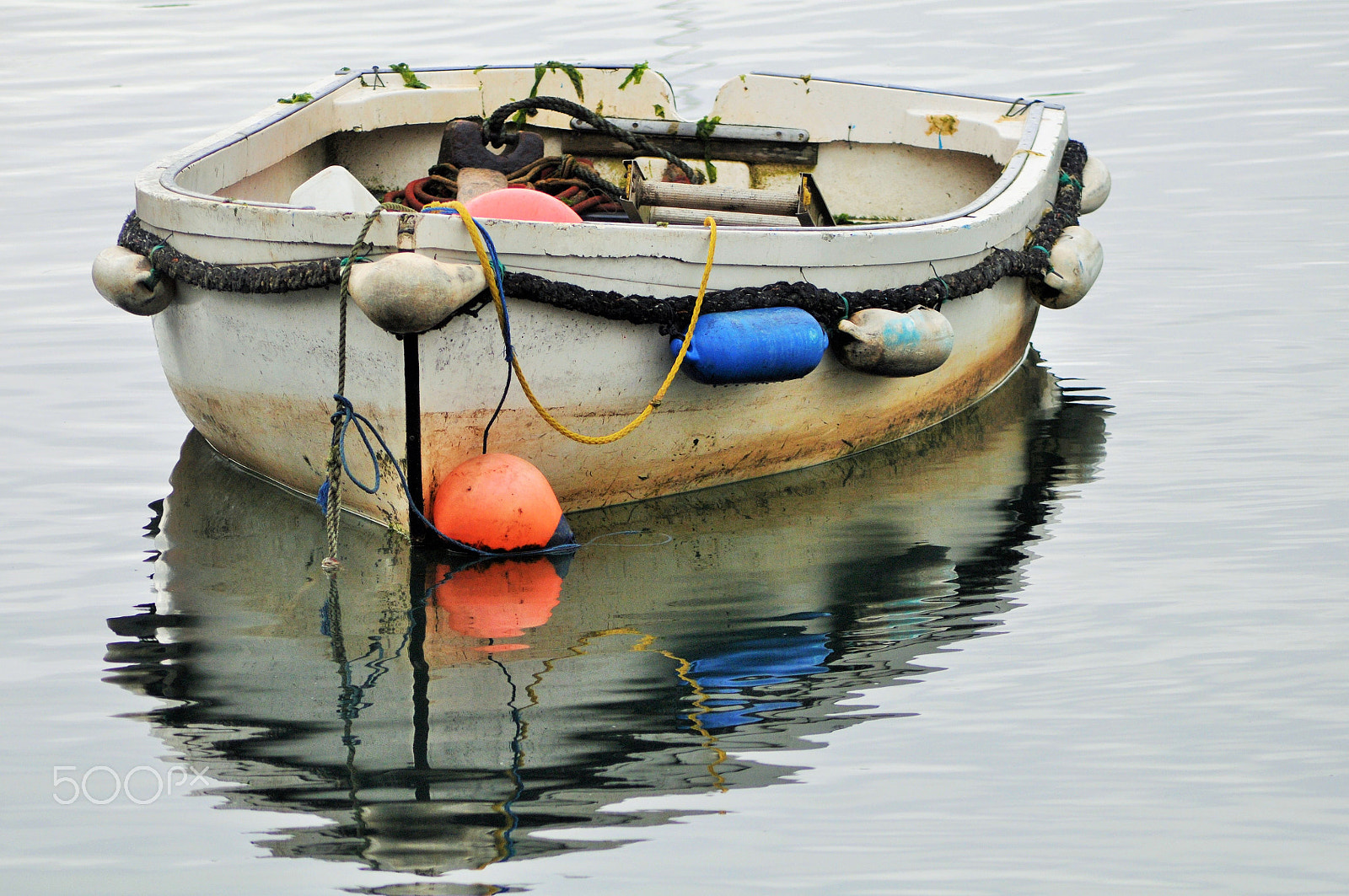 AF Zoom-Nikkor 70-300mm f/4-5.6D ED sample photo. Row boat in fishing harbour photography