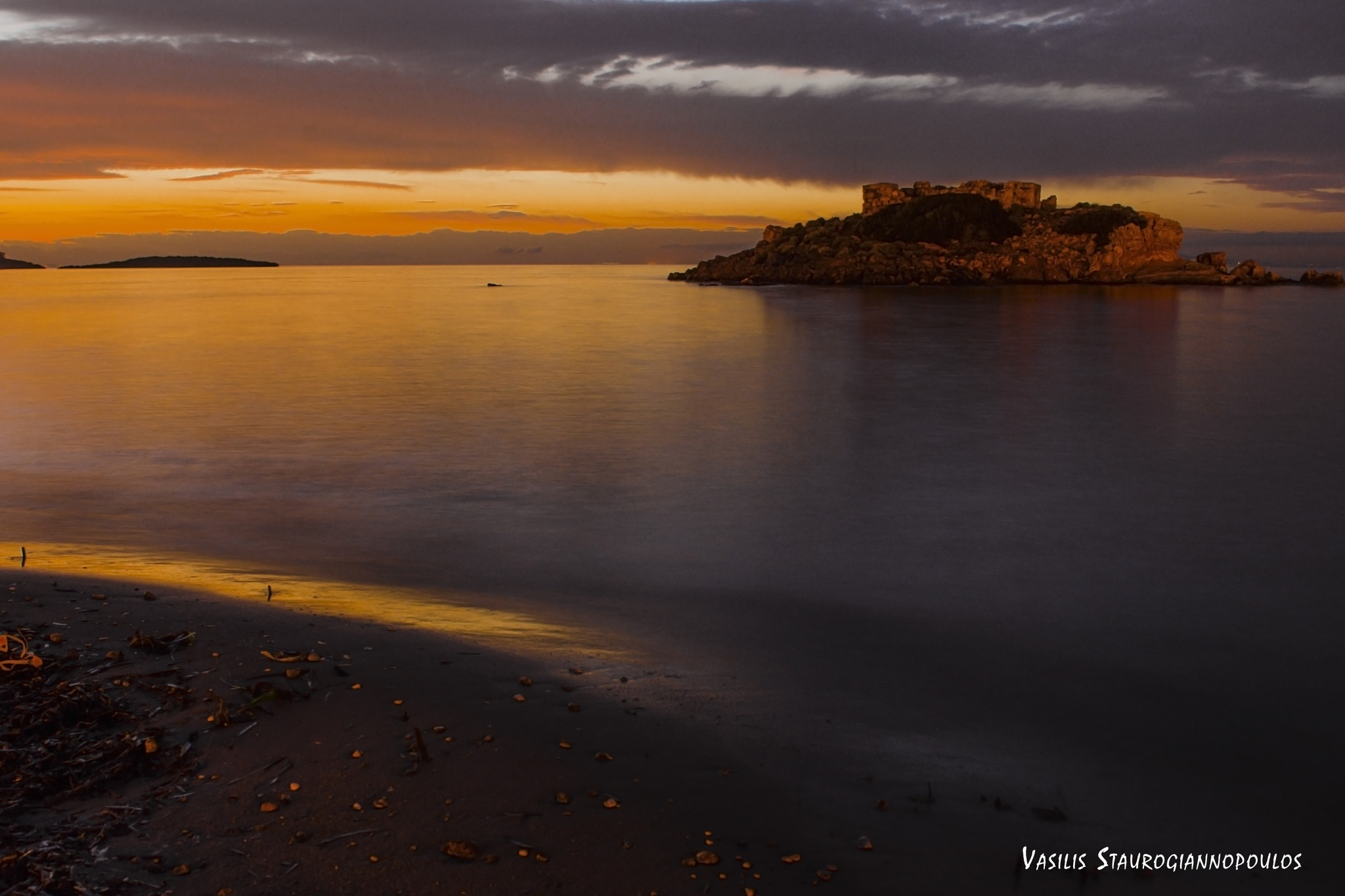 Nikon D7200 + Sigma 24-70mm F2.8 EX DG Macro sample photo. Kavouri photography