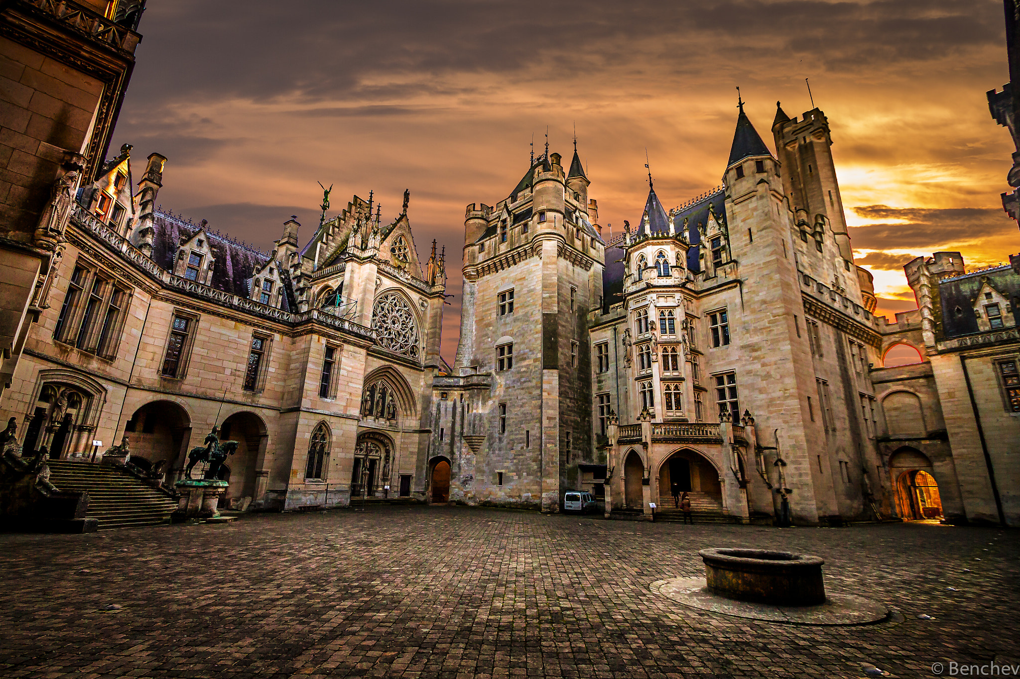 Sigma 10-20mm F3.5 EX DC HSM sample photo. Fire at pierrefonds photography