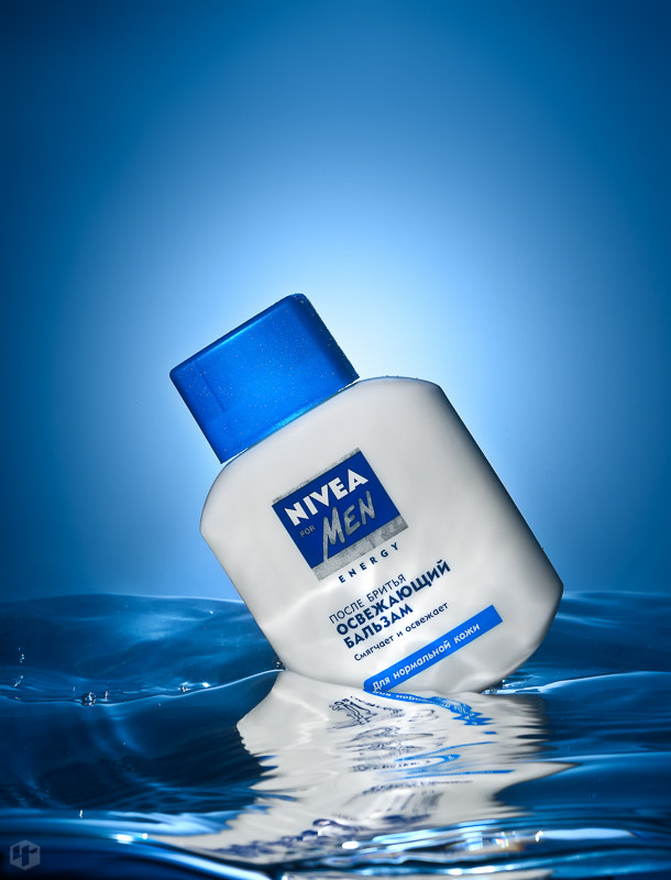 Nikon AF-S DX Micro Nikkor 40mm F2.8 sample photo. Nivea photography
