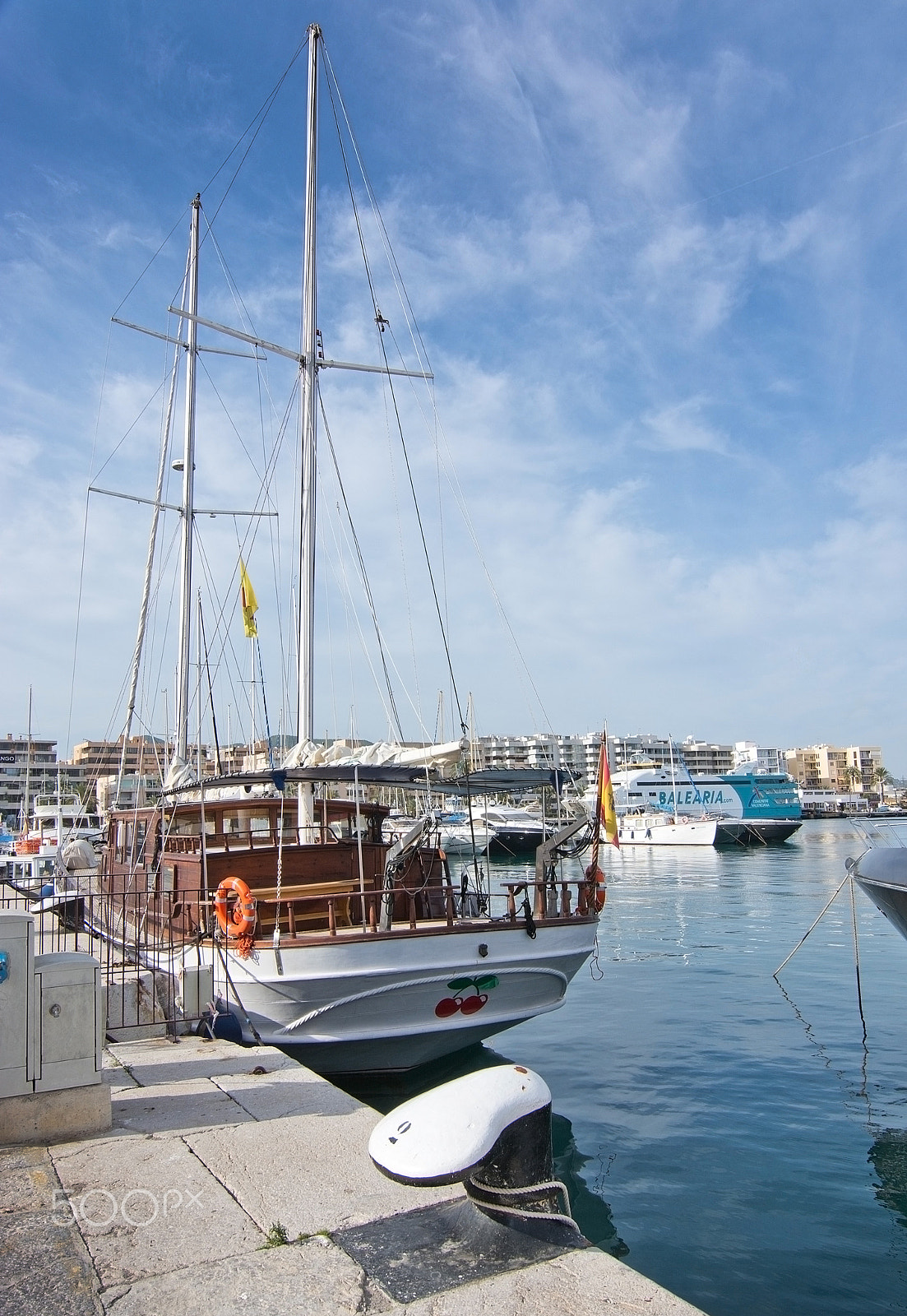 Nikon D7100 + AF Zoom-Nikkor 35-70mm f/2.8 sample photo. Ibiza harbor quay and boardwalk photography