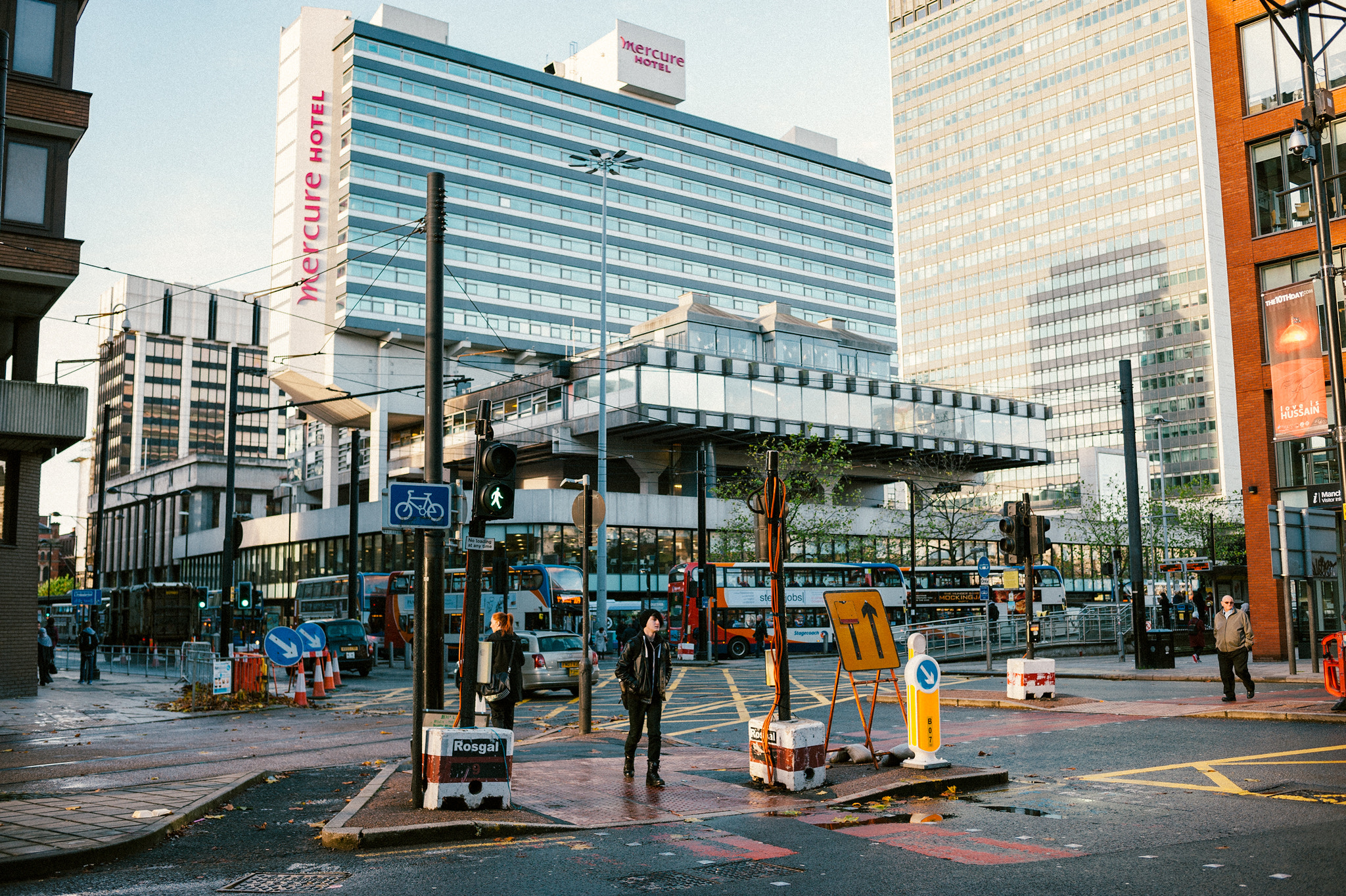 Nikon D3 + AF-S Nikkor 35mm f/1.8G sample photo. Manchester city morning light photography