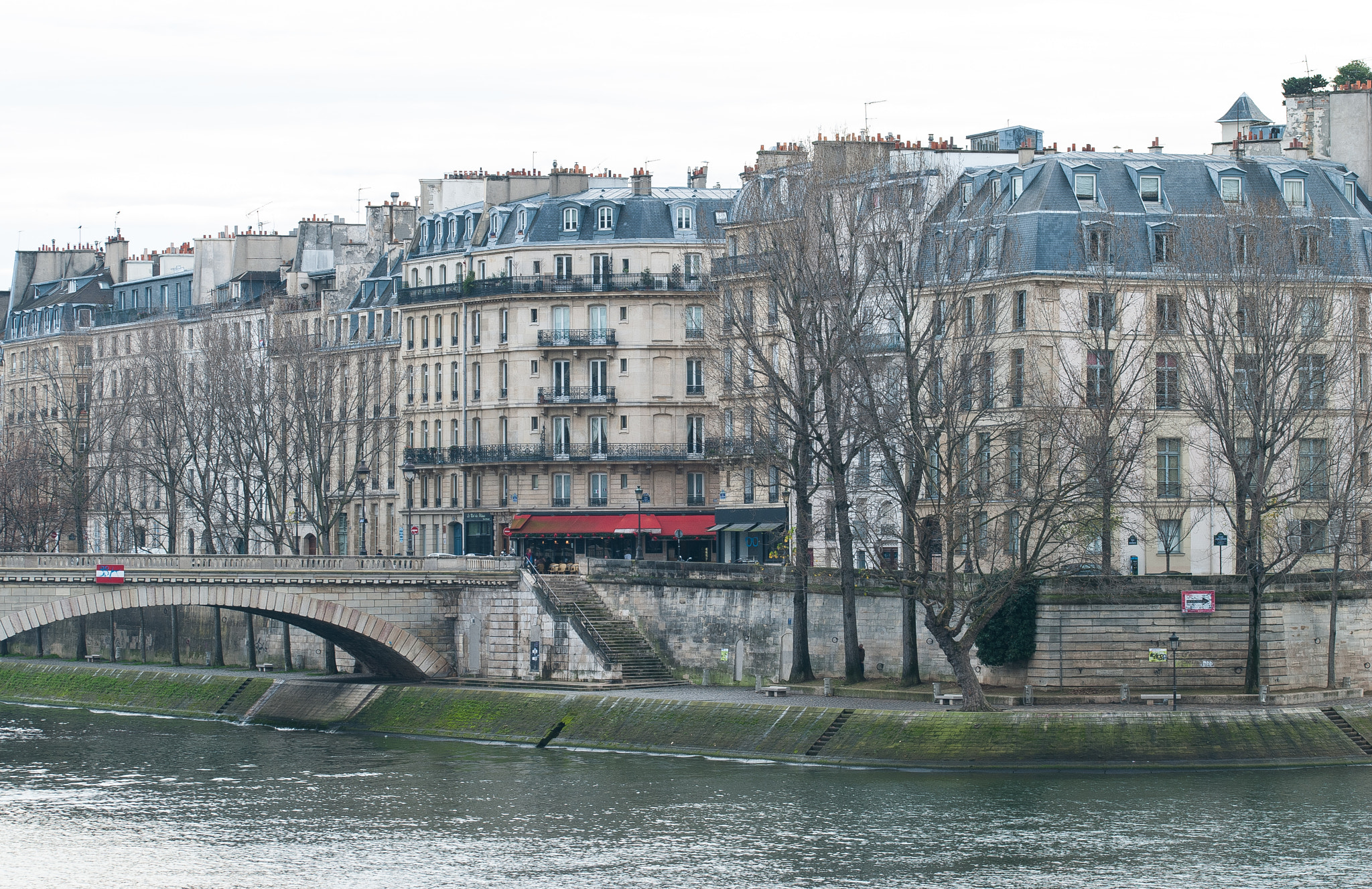 Sigma 105mm F2.8 EX DG OS HSM sample photo. Bank of the seine, paris photography
