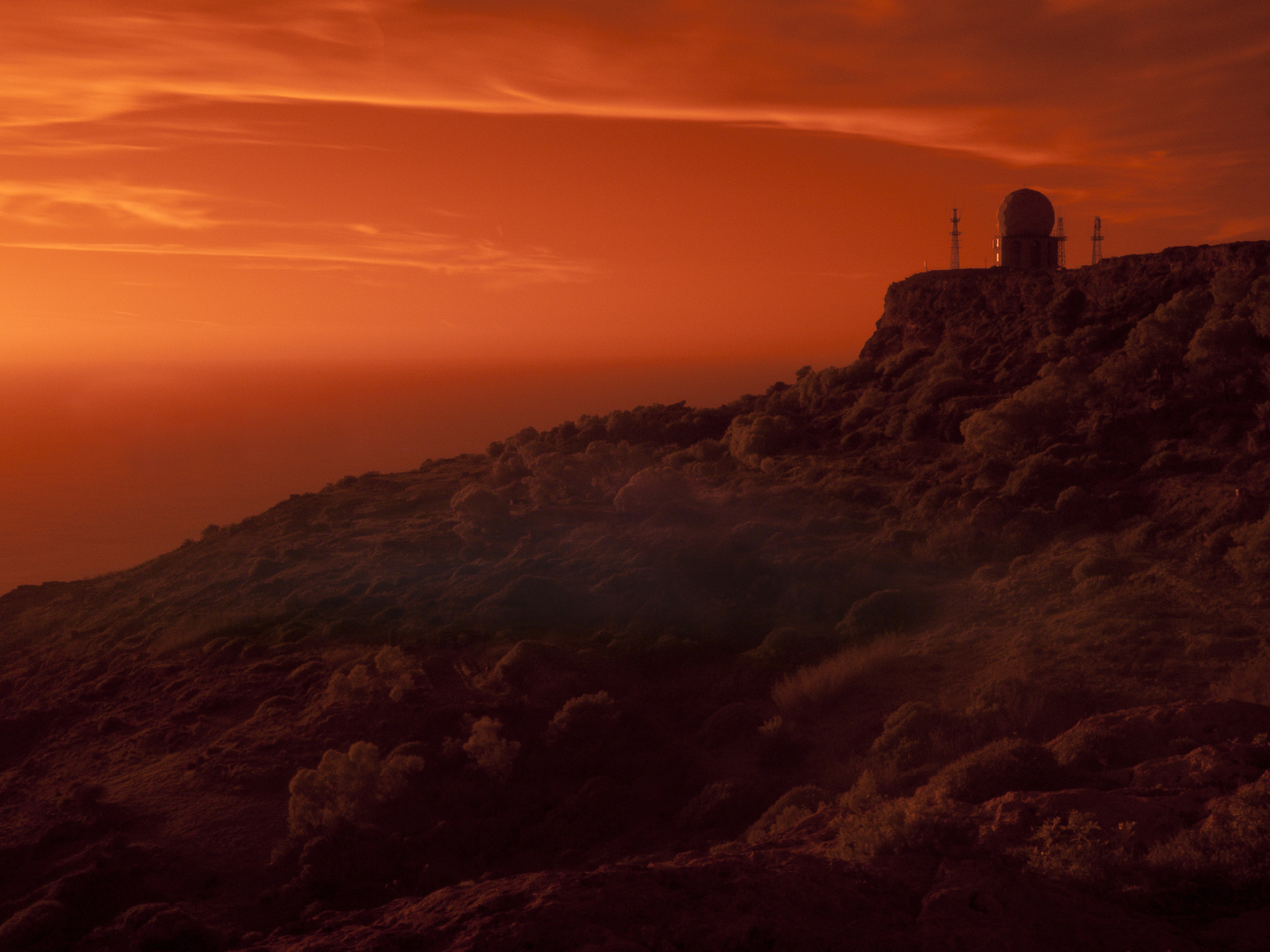 Olympus E-520 (EVOLT E-520) + SIGMA 18-50mm F2.8 DC sample photo. Dingli cliffs in infrared photography