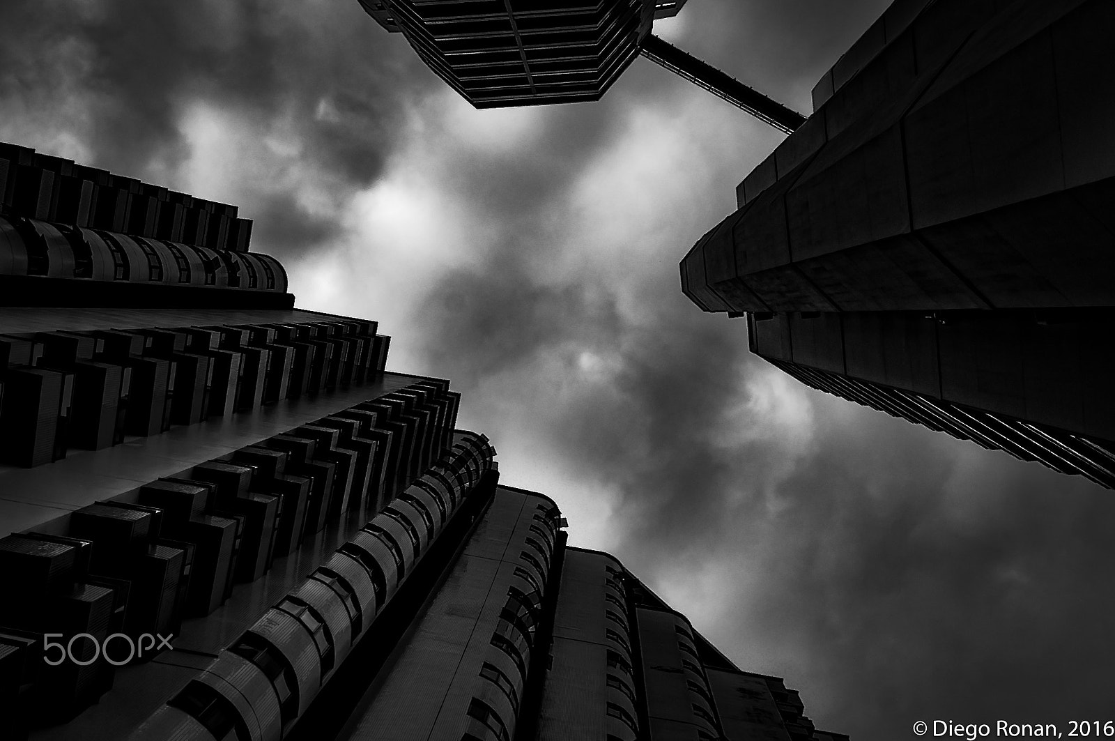 Nikon AF-S Nikkor 14-24mm F2.8G ED sample photo. Balneario camboriu buildings photography