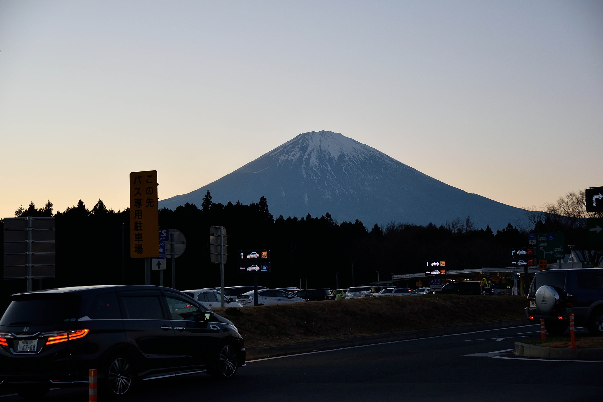 Sigma 17-70mm F2.8-4 DC Macro OS HSM | C sample photo. Mt.fuji20160110 photography