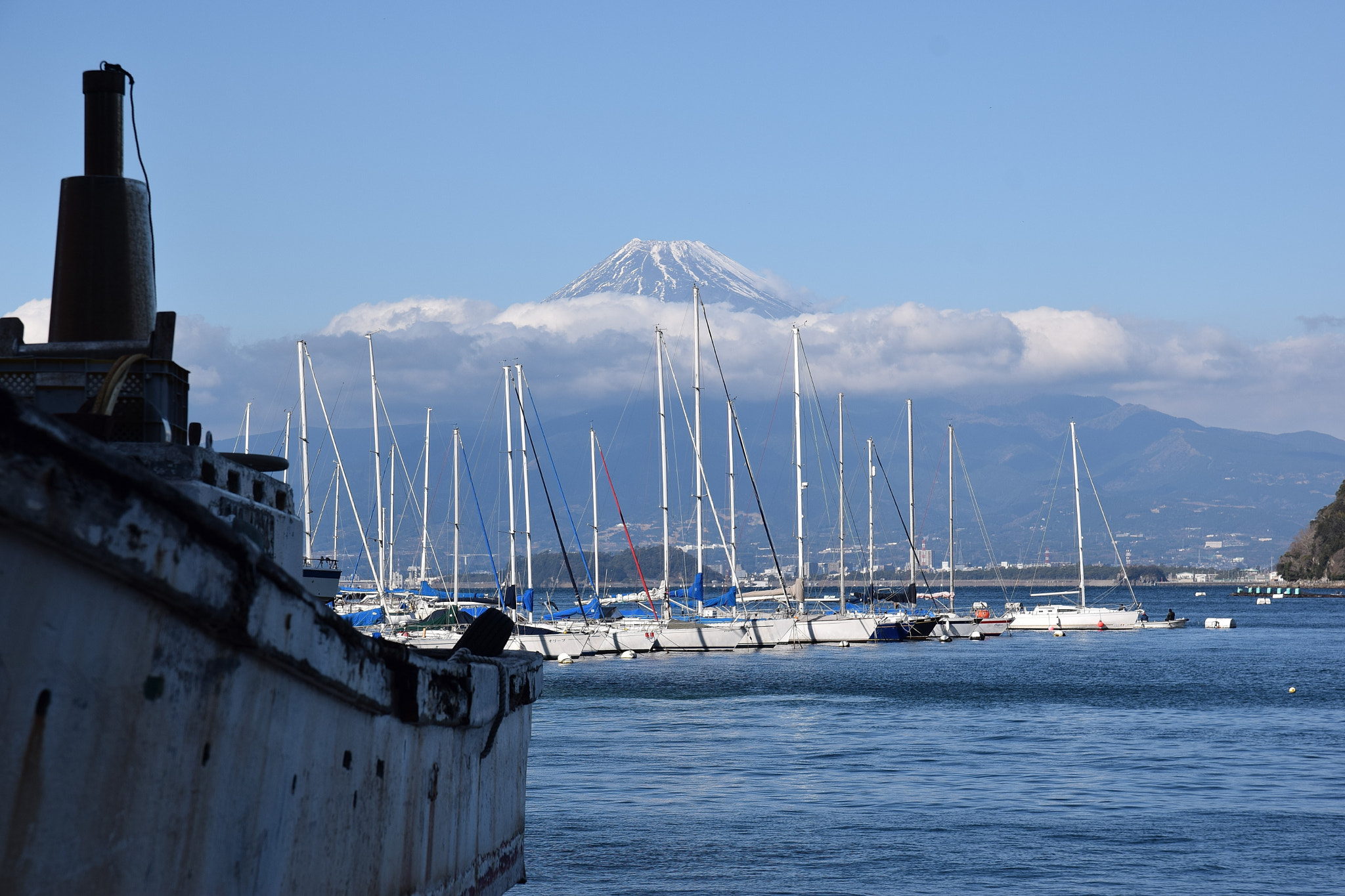 Sigma 17-70mm F2.8-4 DC Macro OS HSM | C sample photo. Mt.fuji20160110 photography