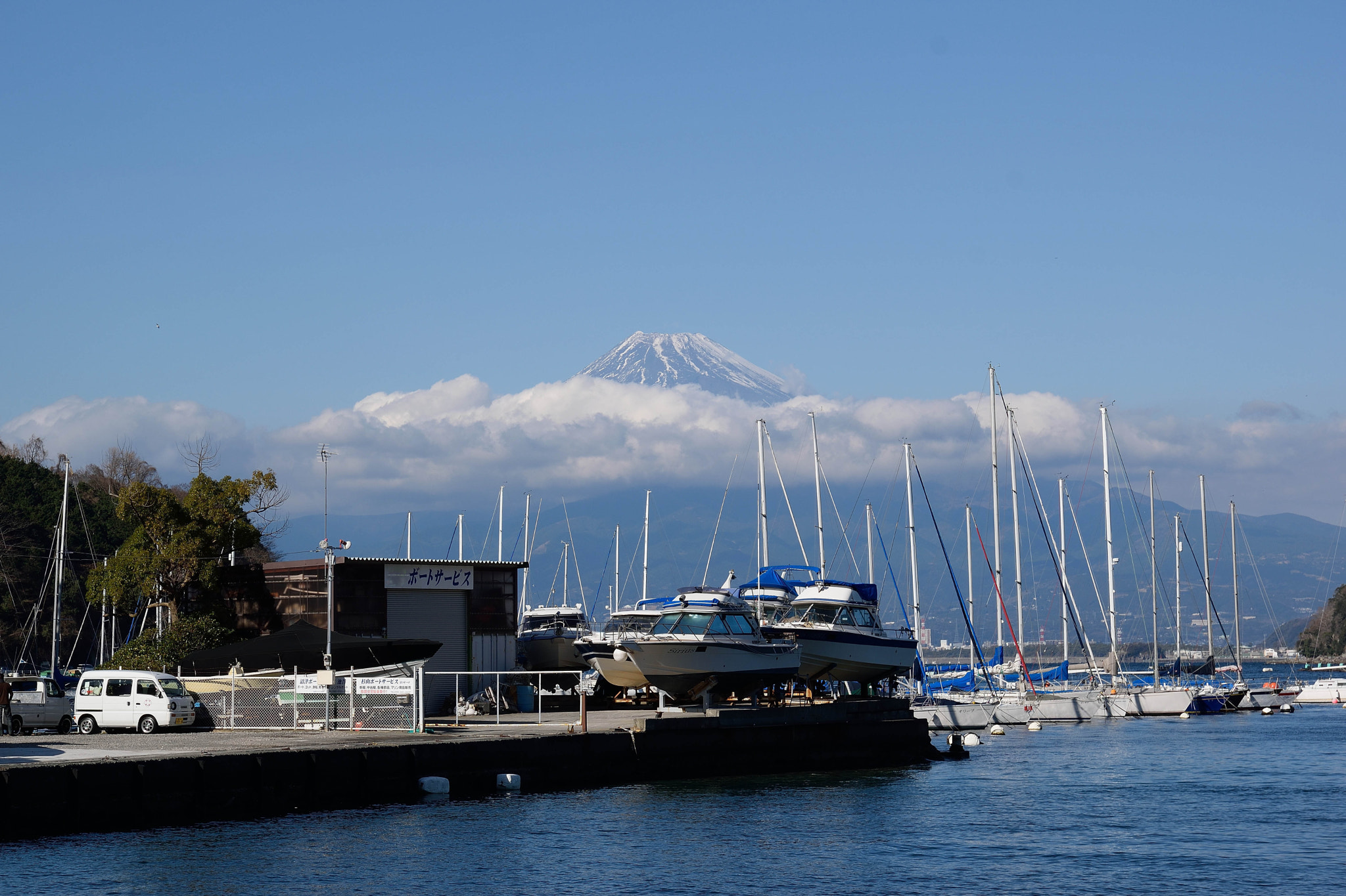 Sigma 17-70mm F2.8-4 DC Macro OS HSM | C sample photo. Mt.fuji20160110 photography