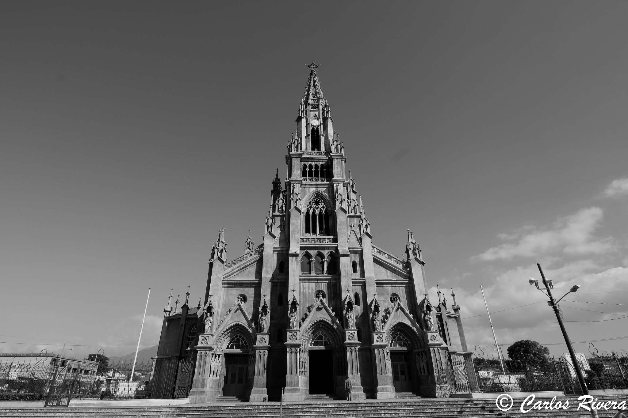 Canon EF-S 10-18mm F4.5–5.6 IS STM sample photo. Iglesia de coronado photography