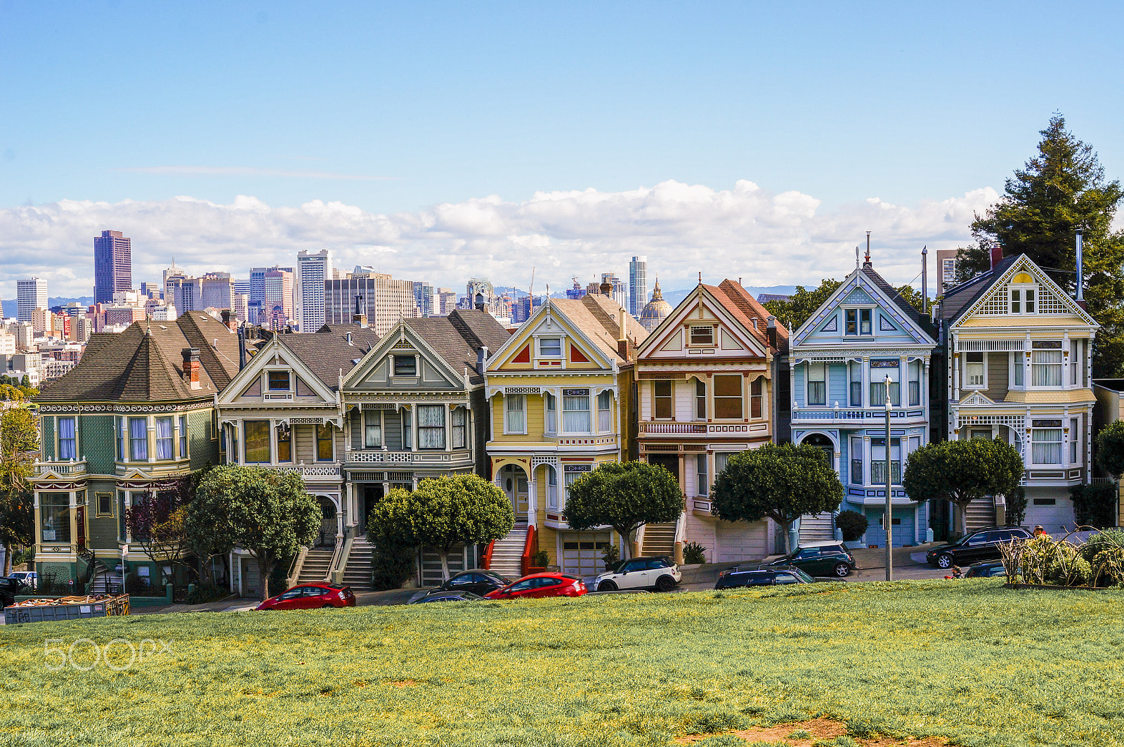 Sony Alpha NEX-5R + Sony E 35mm F1.8 OSS sample photo. San francisco - painted ladies photography