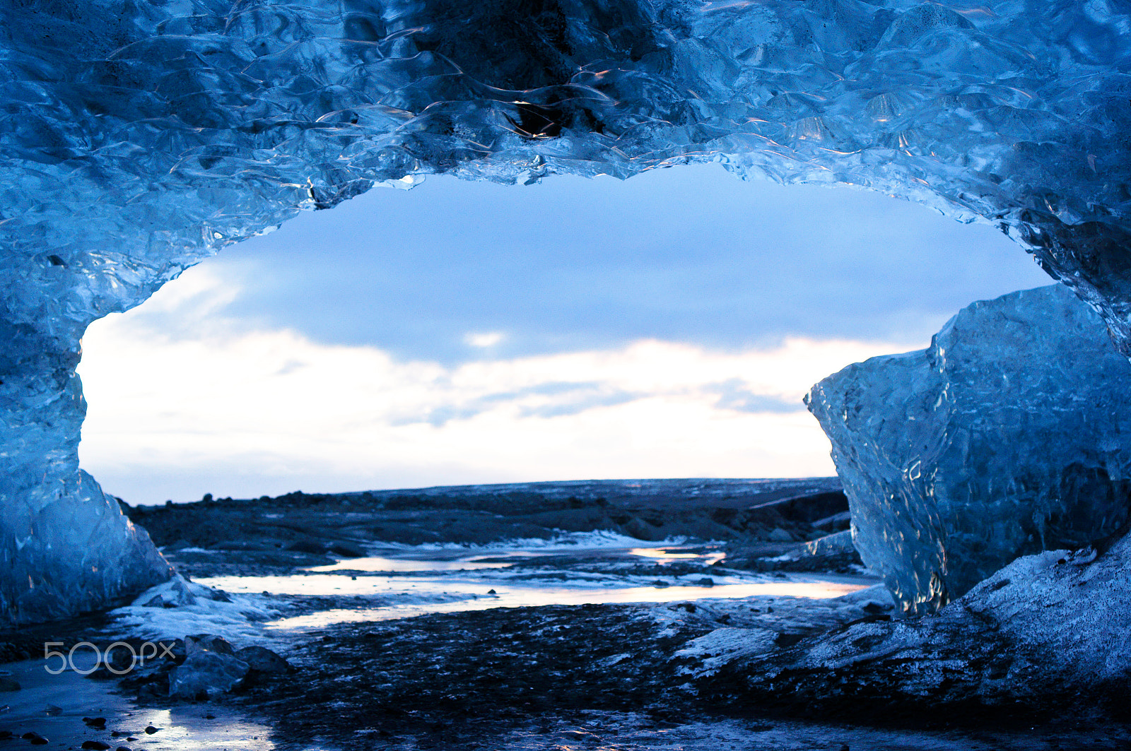 Sony Alpha NEX-5R + Sony E 35mm F1.8 OSS sample photo. Skaftafell ice cave photography