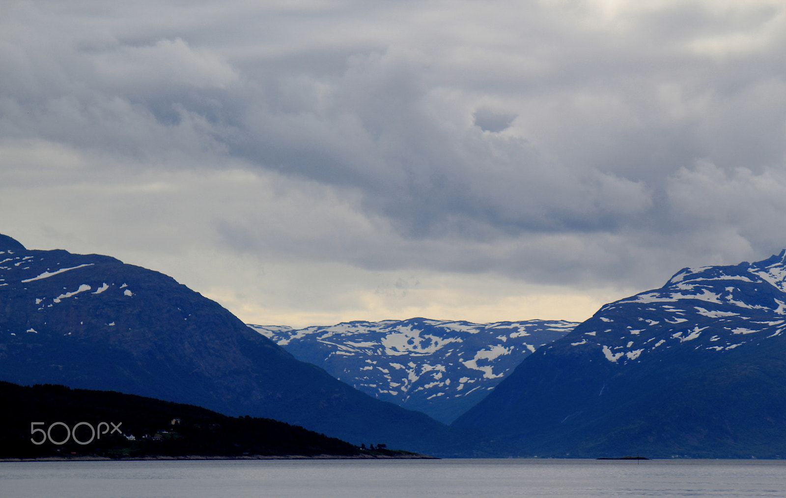 Canon EF-S 55-250mm F4-5.6 IS sample photo. Place of eternal snow photography