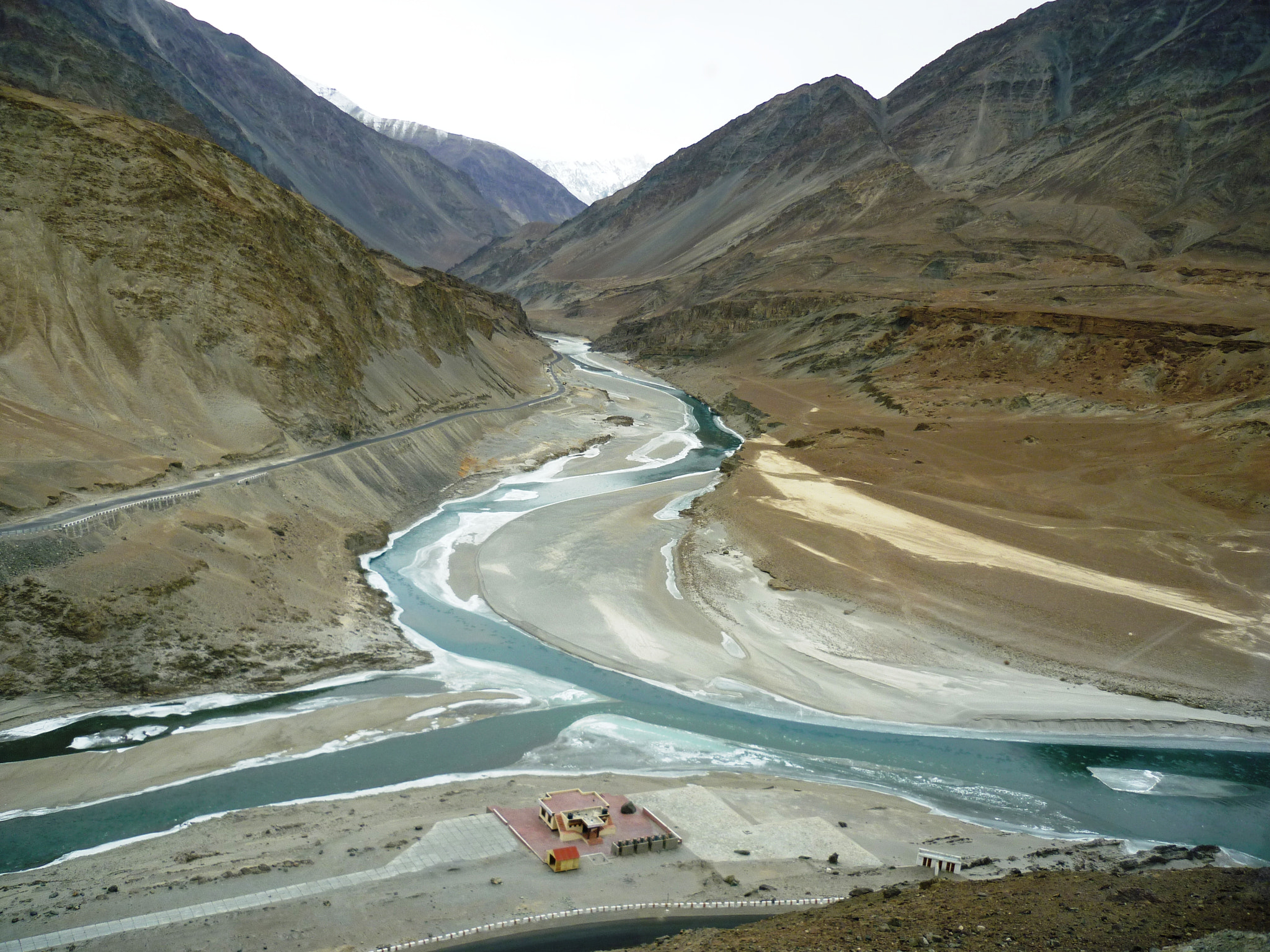 Panasonic DMC-FS12 sample photo. Zanskar-indus river confluence photography
