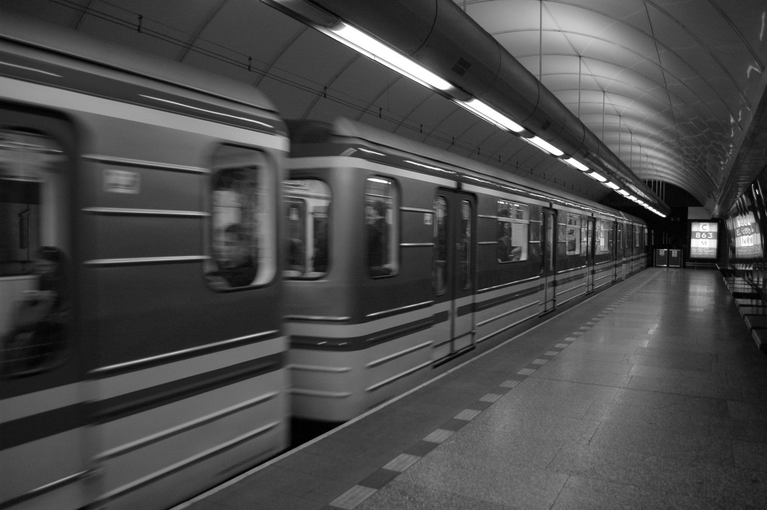Nikon D70 sample photo. Subway photography