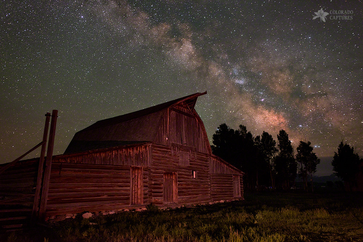 Nikon D800 + Samyang 12mm F2.8 ED AS NCS Fisheye sample photo. 2 percent milk at the moulton barn photography