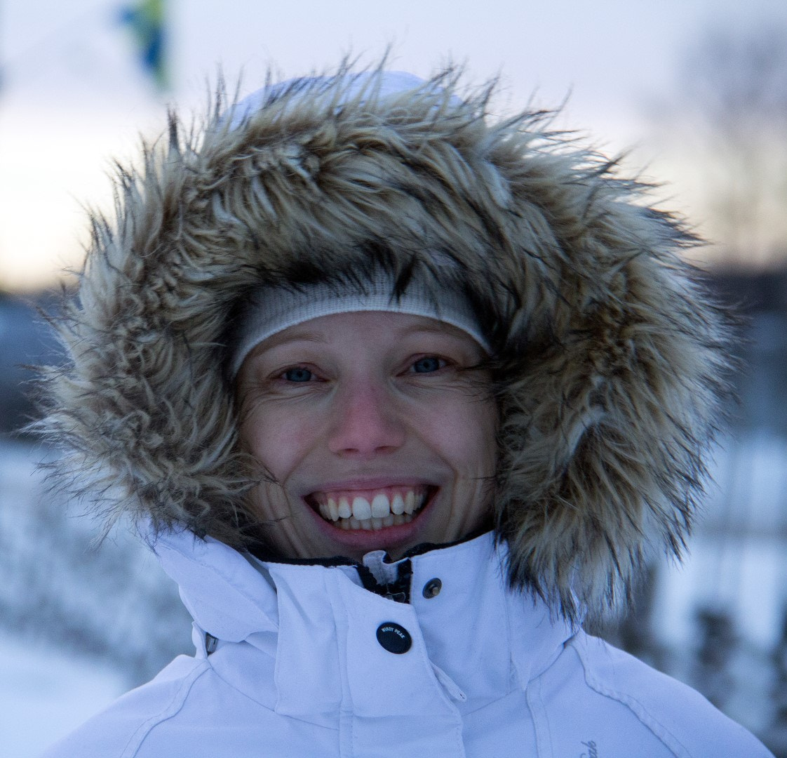 Canon EF-S 18-200mm F3.5-5.6 IS sample photo. Happy arctic girl photography