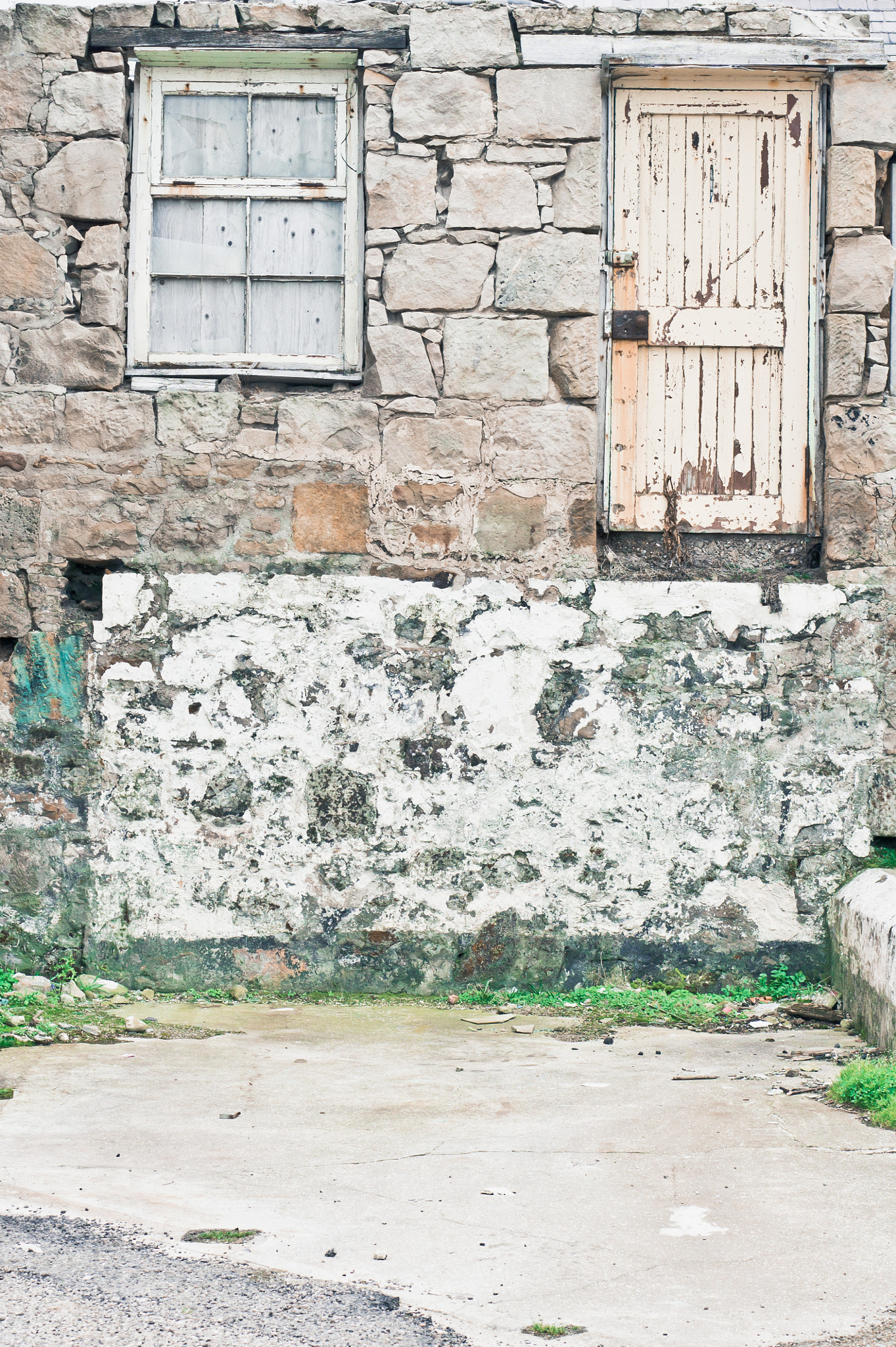 Sony Alpha NEX-5 + E 50mm F1.8 OSS sample photo. Derelict building photography