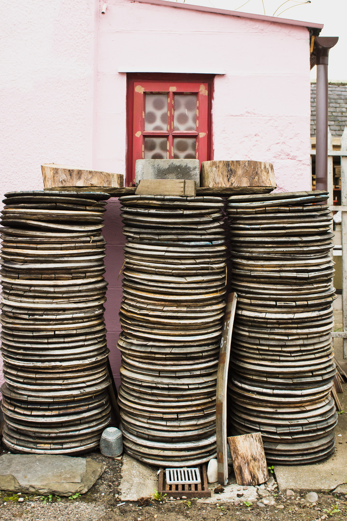 Sony Alpha NEX-5 + Sony E 30mm F3.5 Macro sample photo. Wooden discs photography