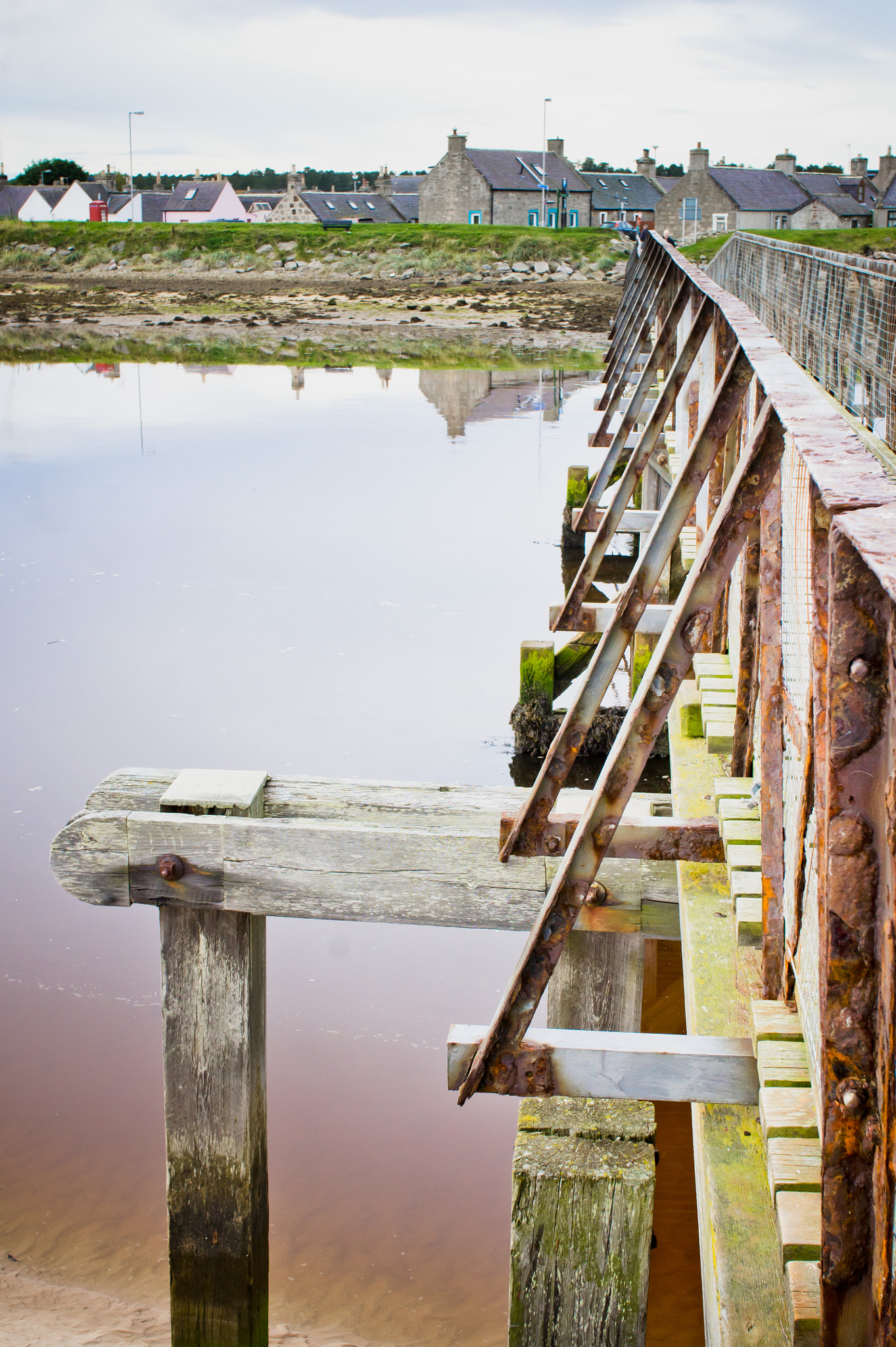 Sony Alpha NEX-5 + Sony E 30mm F3.5 Macro sample photo. Wooden bridge photography