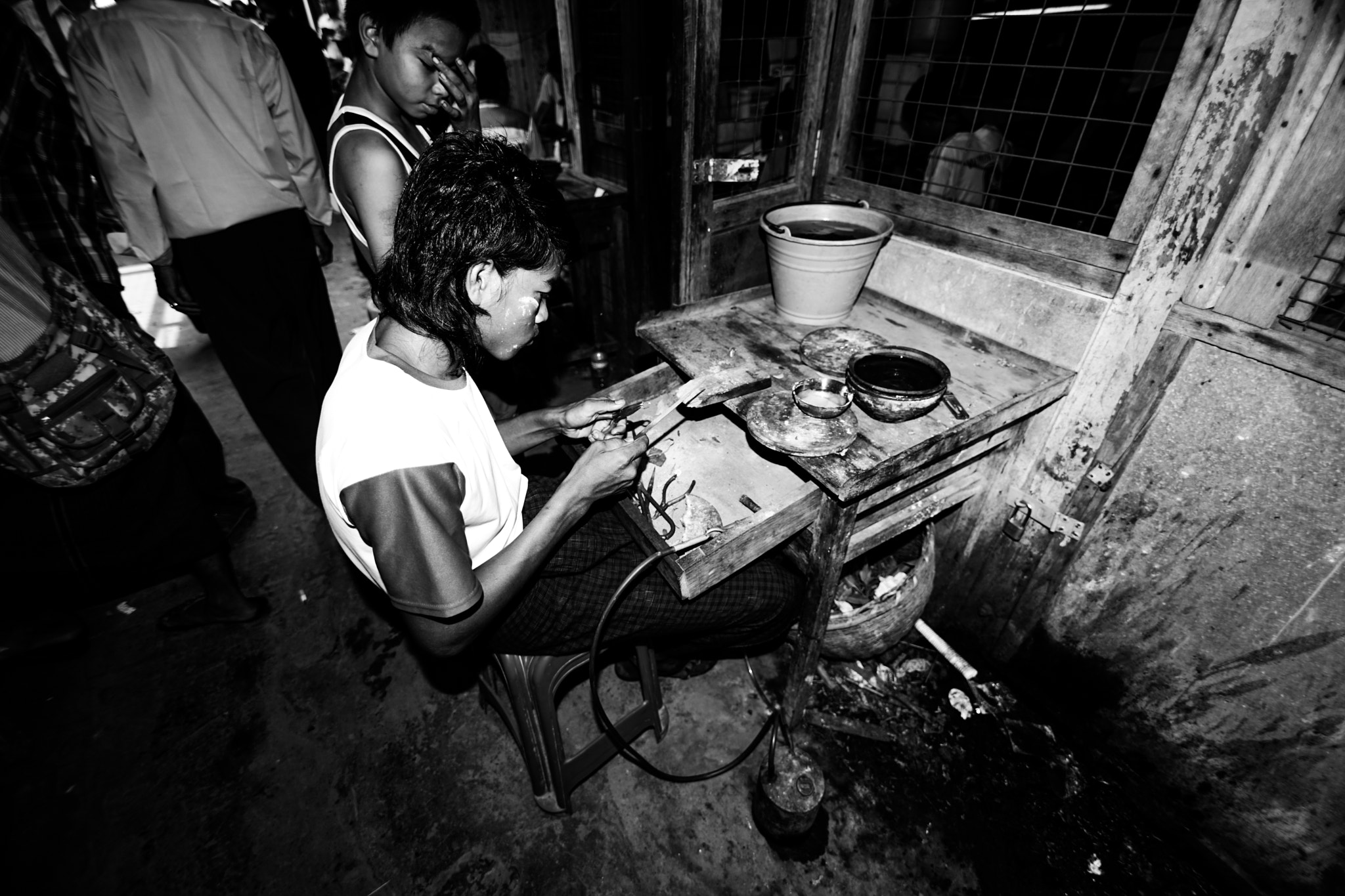 Sony a7 II + 20mm F2.8 sample photo. Jade market, mandalay, myanmar photography
