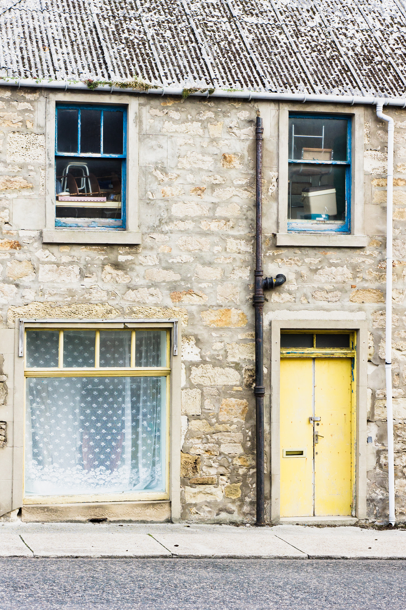 Sony Alpha NEX-5 + E 50mm F1.8 OSS sample photo. Old house photography