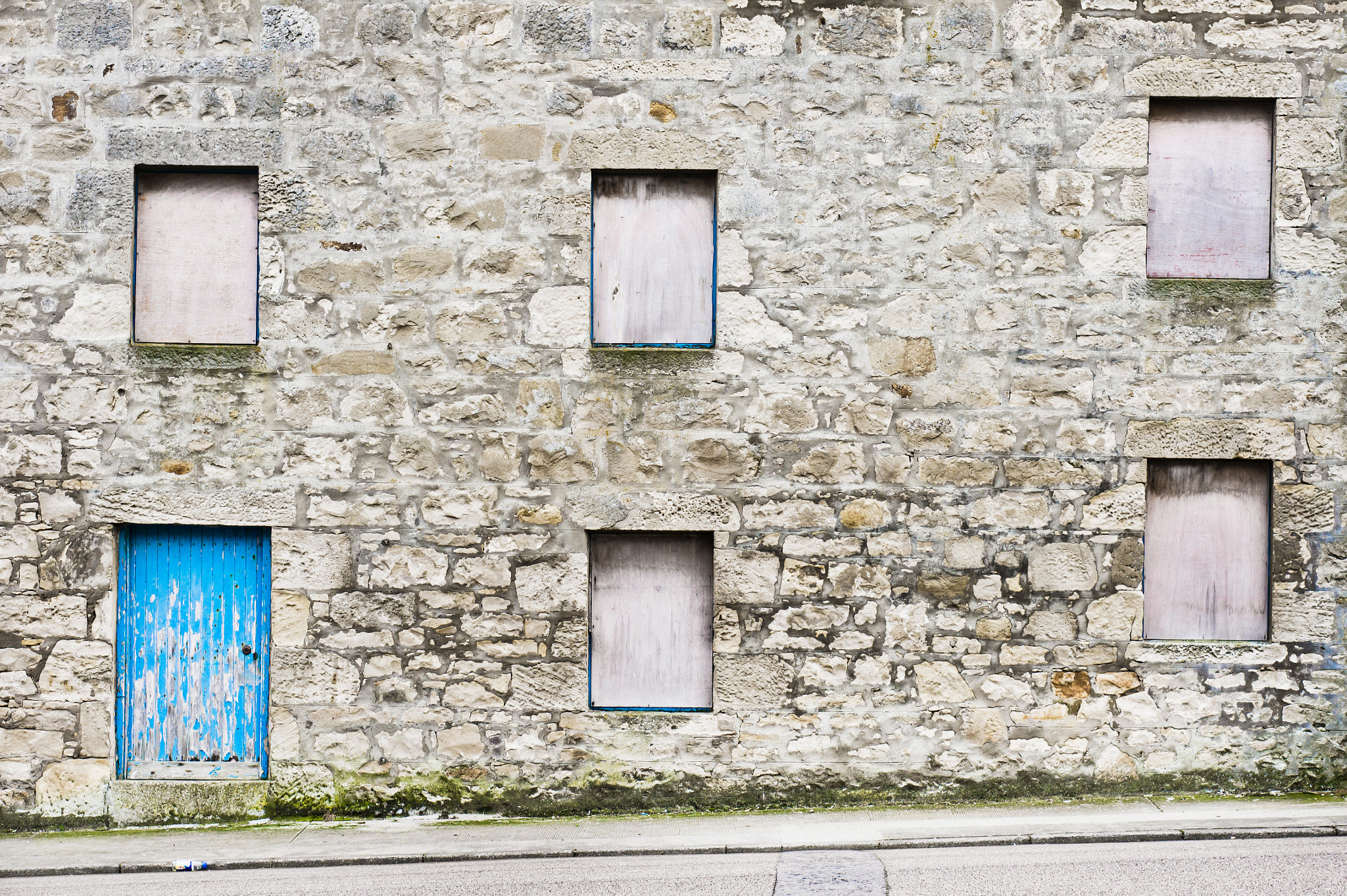 Sony Alpha NEX-5 + E 50mm F1.8 OSS sample photo. Old stone house photography