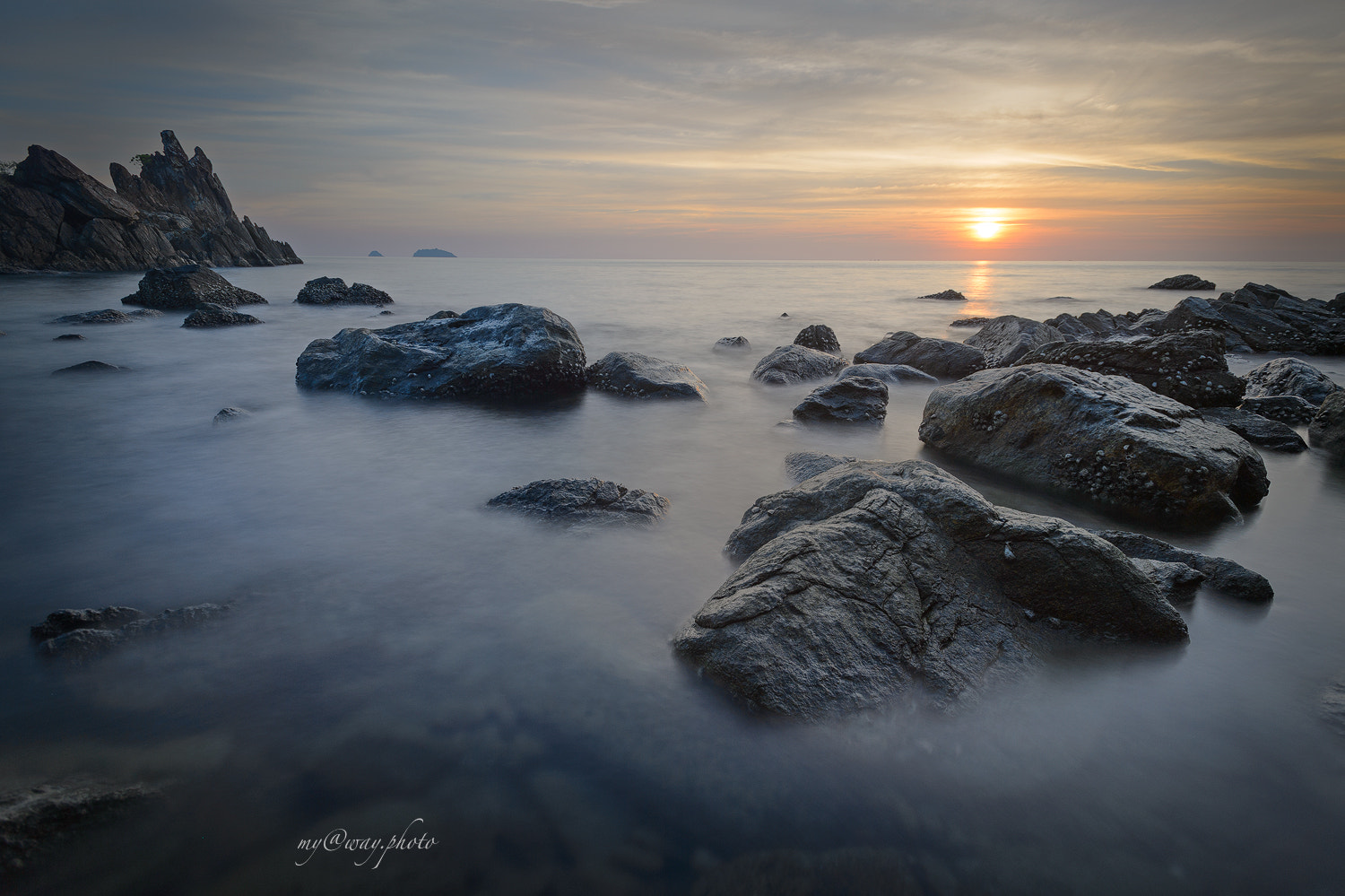 Nikon AF-S Nikkor 17-35mm F2.8D ED-IF sample photo. Chai chet sunsets #3 photography