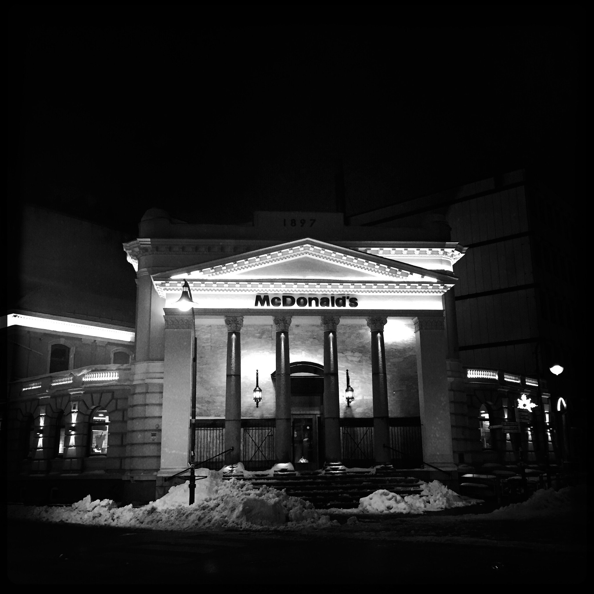 Hipstamatic 305 sample photo. Restaurant photography