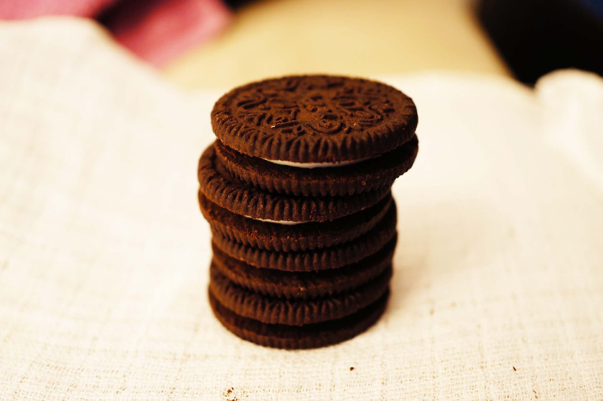 Sony Alpha NEX-5N + Sony E 30mm F3.5 Macro sample photo. Neo biscuits photography