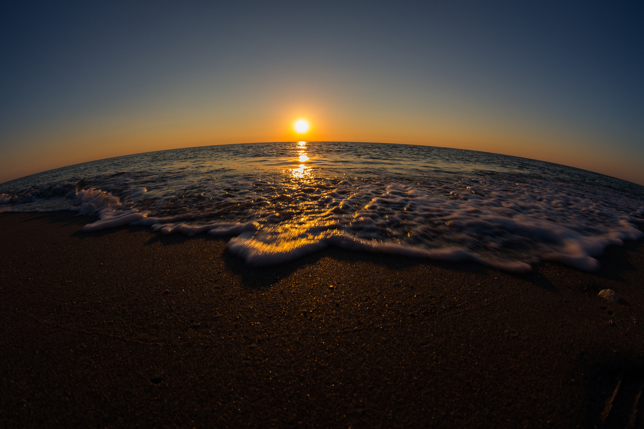 Canon EF 8-15mm F4L Fisheye USM sample photo. Sanibel's sunset photography