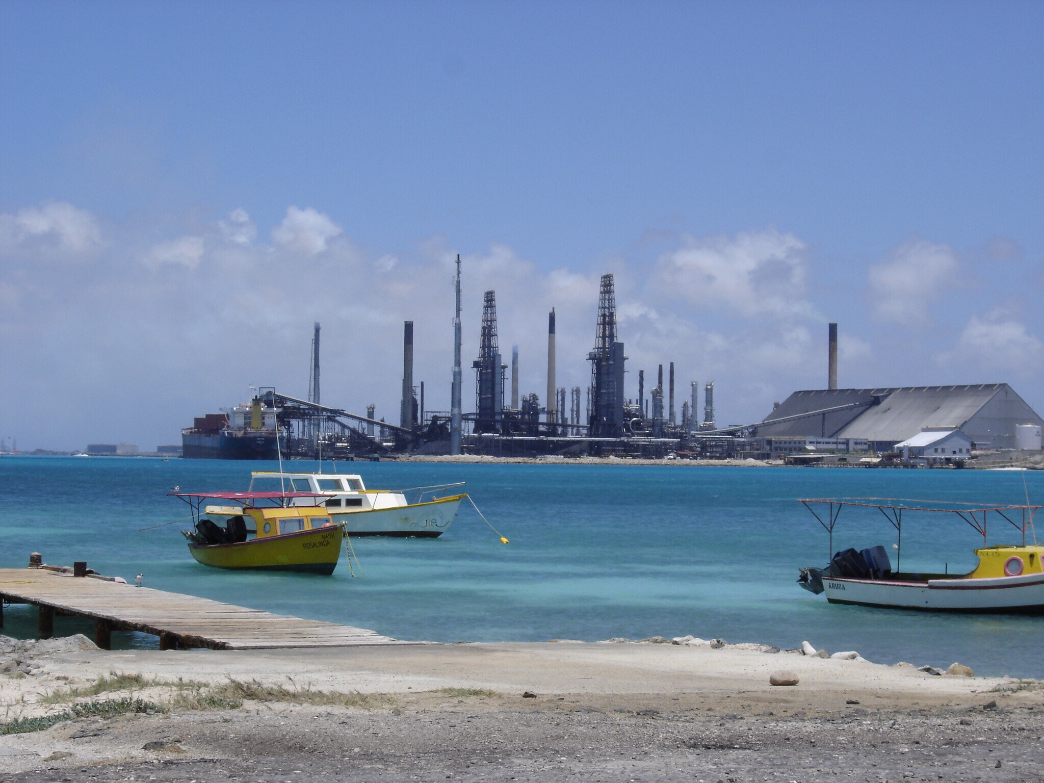 Sony DSC-P93 sample photo. Aruba valero refinary photography
