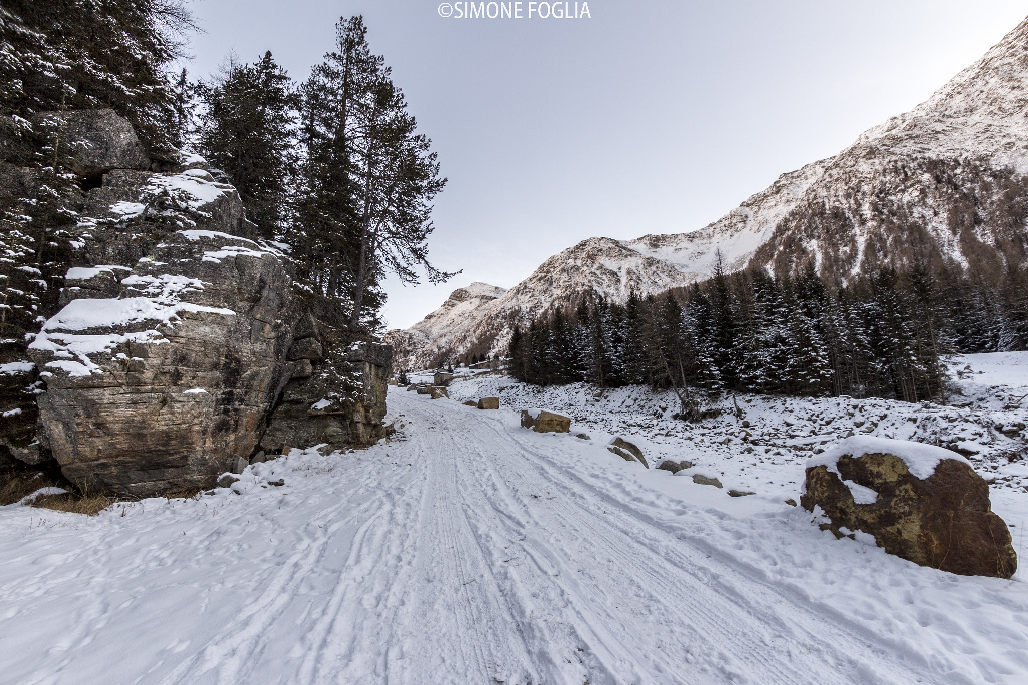 Sigma 10-20mm F3.5 EX DC HSM sample photo. Frozen road photography