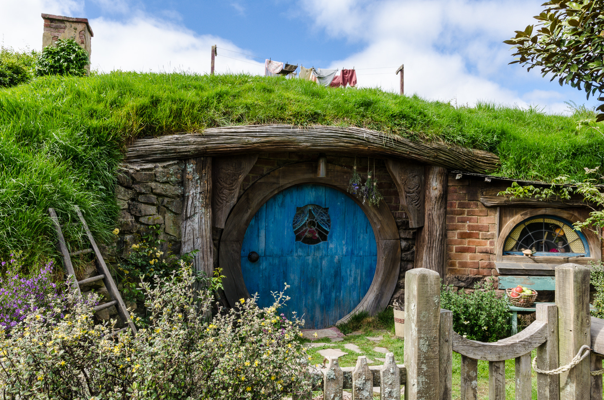 Nikon D5100 + Sigma 18-35mm F1.8 DC HSM Art sample photo. Hobbit hole photography