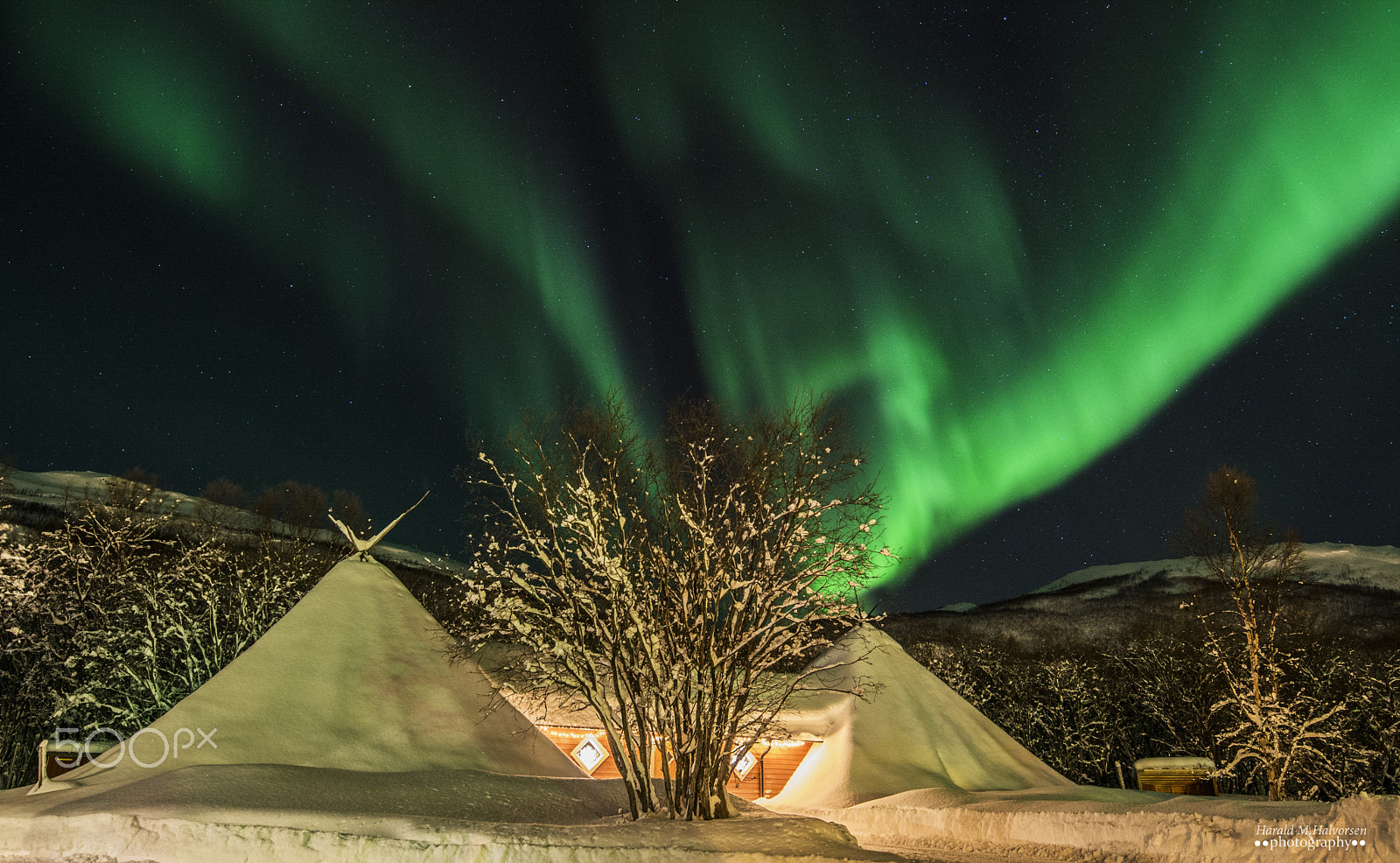 Tamron SP 15-30mm F2.8 Di VC USD sample photo. Lavo dekt med snø og aurora 11/1-16 photography