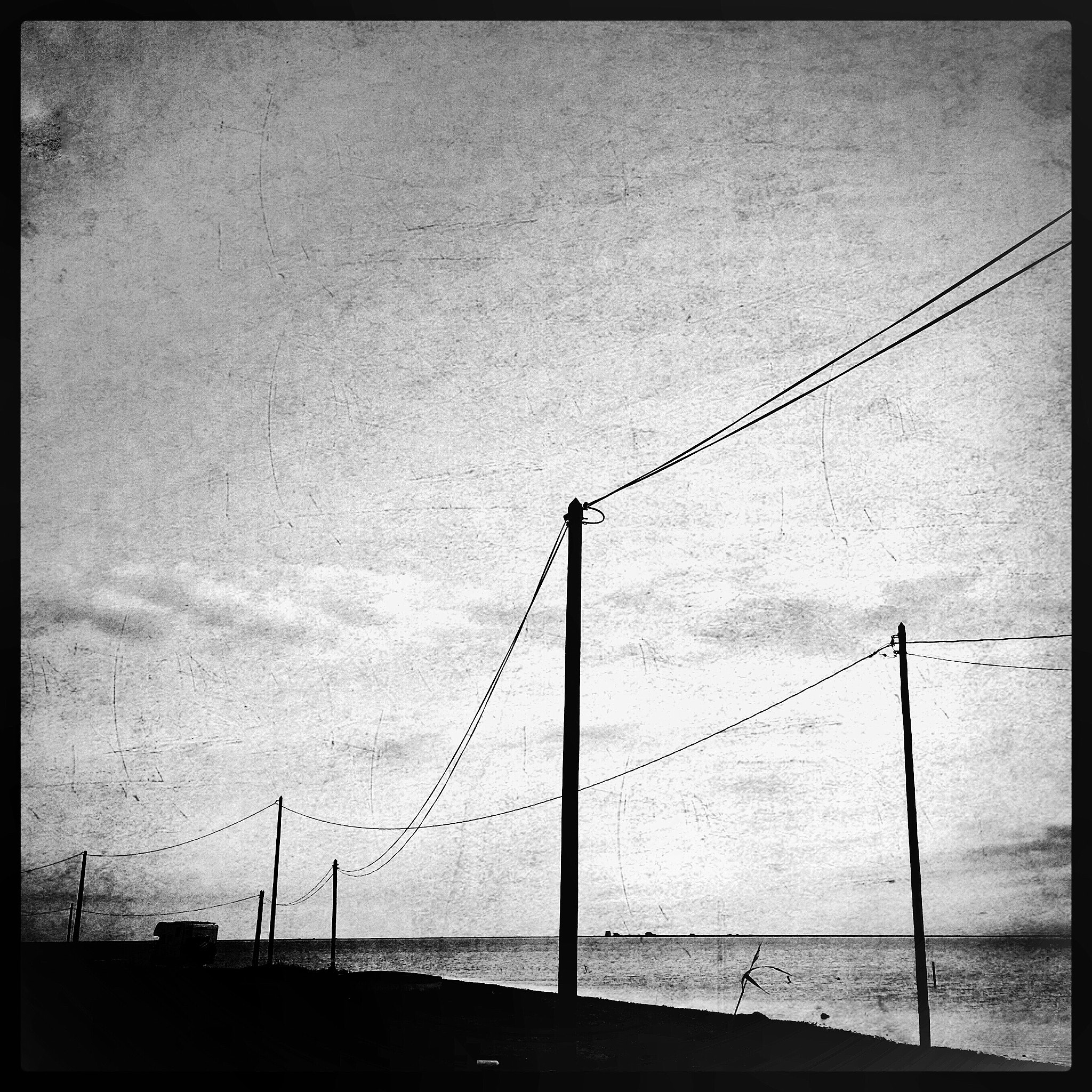 Hipstamatic 305 sample photo. The singing wires photography