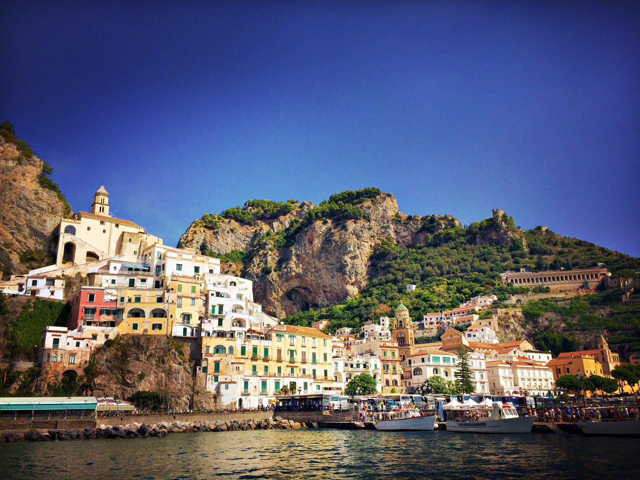 Hipstamatic 305 sample photo. Ferrying into amalfi town photography