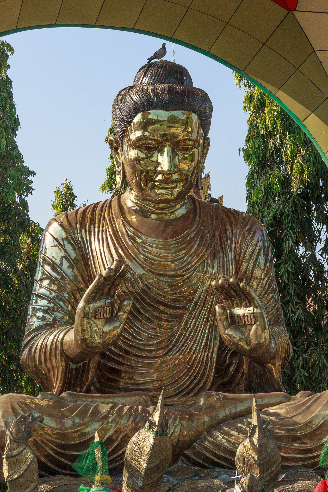 Canon EF-S 17-85mm F4-5.6 IS USM sample photo. Bronze buddha photography