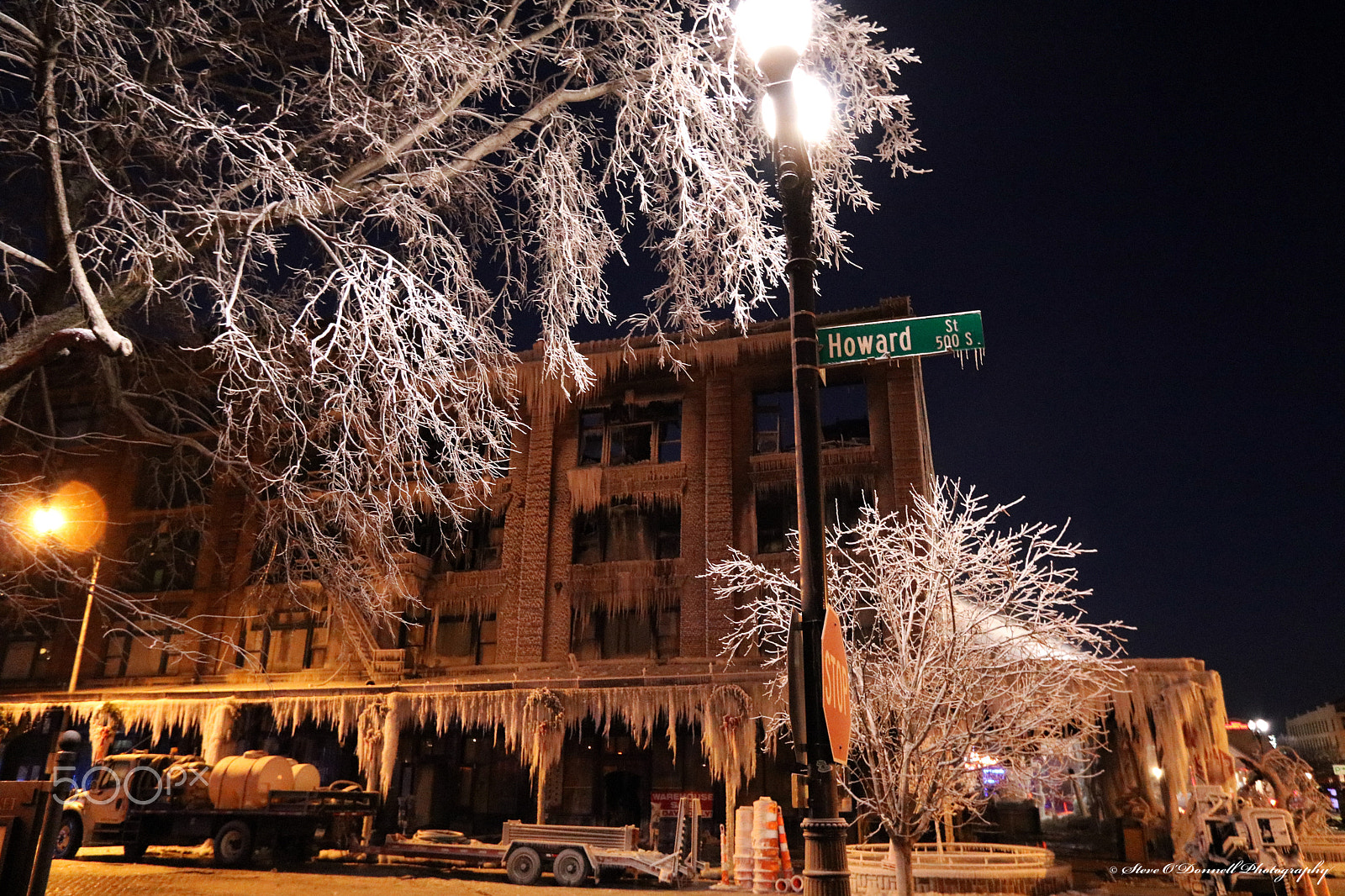 Canon EOS 760D (EOS Rebel T6s / EOS 8000D) sample photo. Building of ice photography